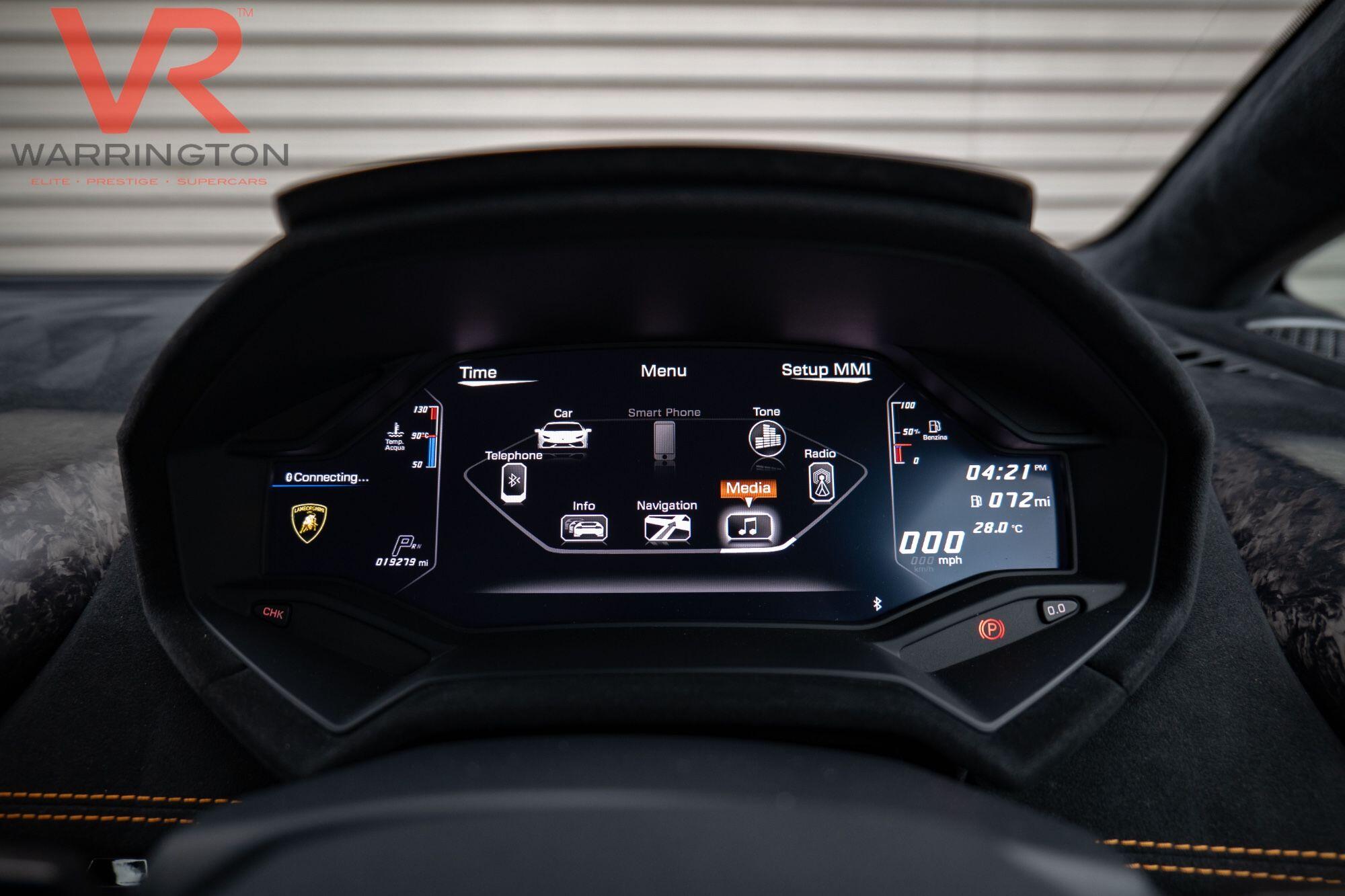 Lamborghini Huracan view 11