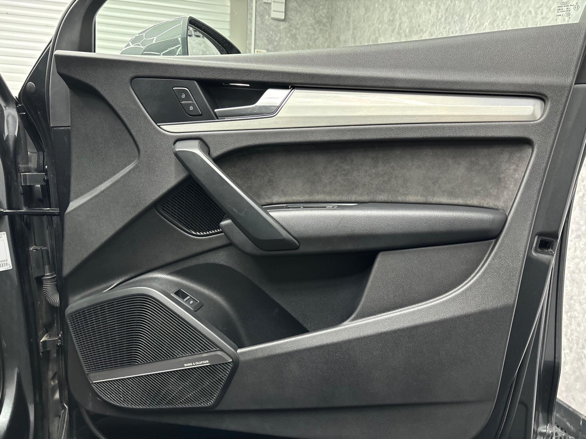 Audi Q5 view 19
