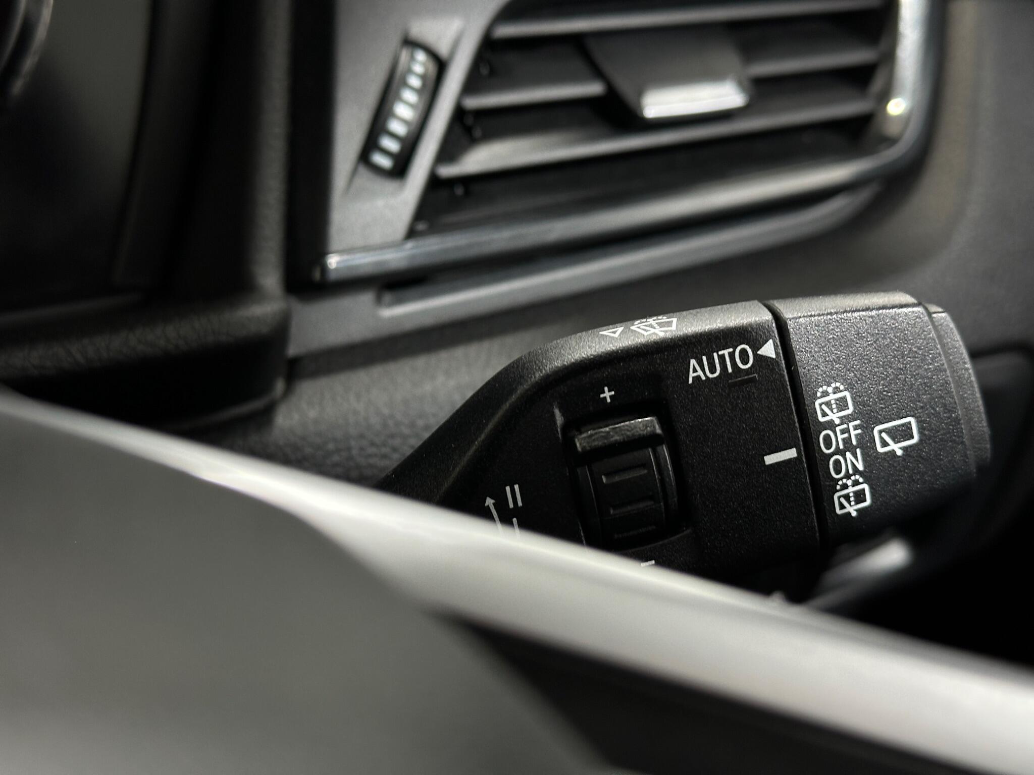 BMW 2 Series view 16