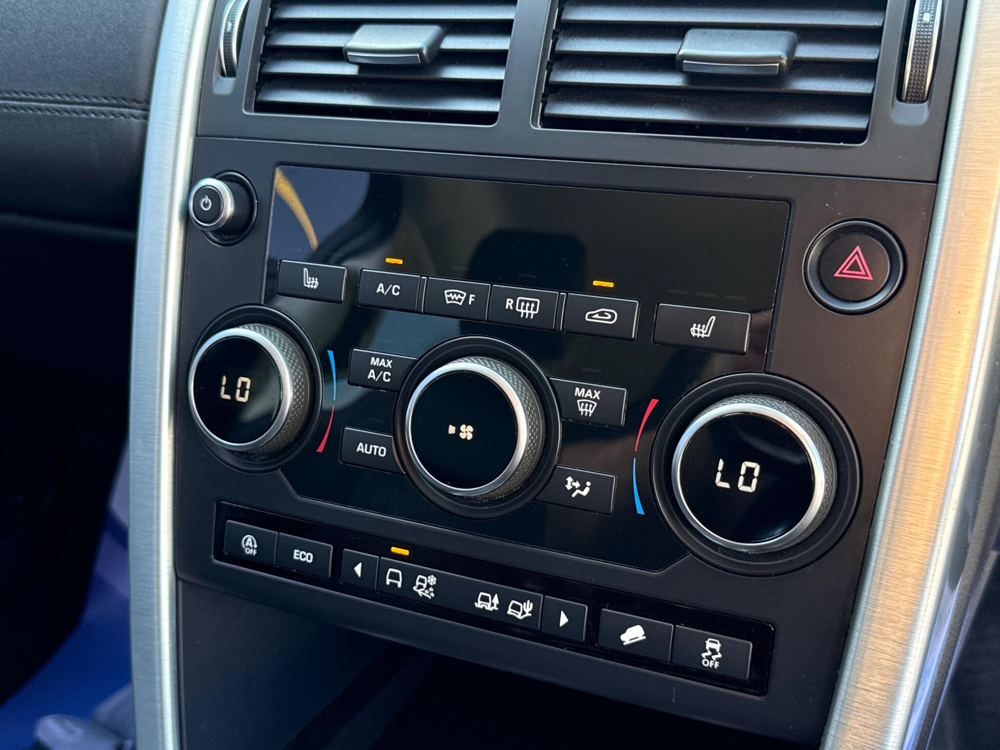 Land Rover Discovery Sport view 34