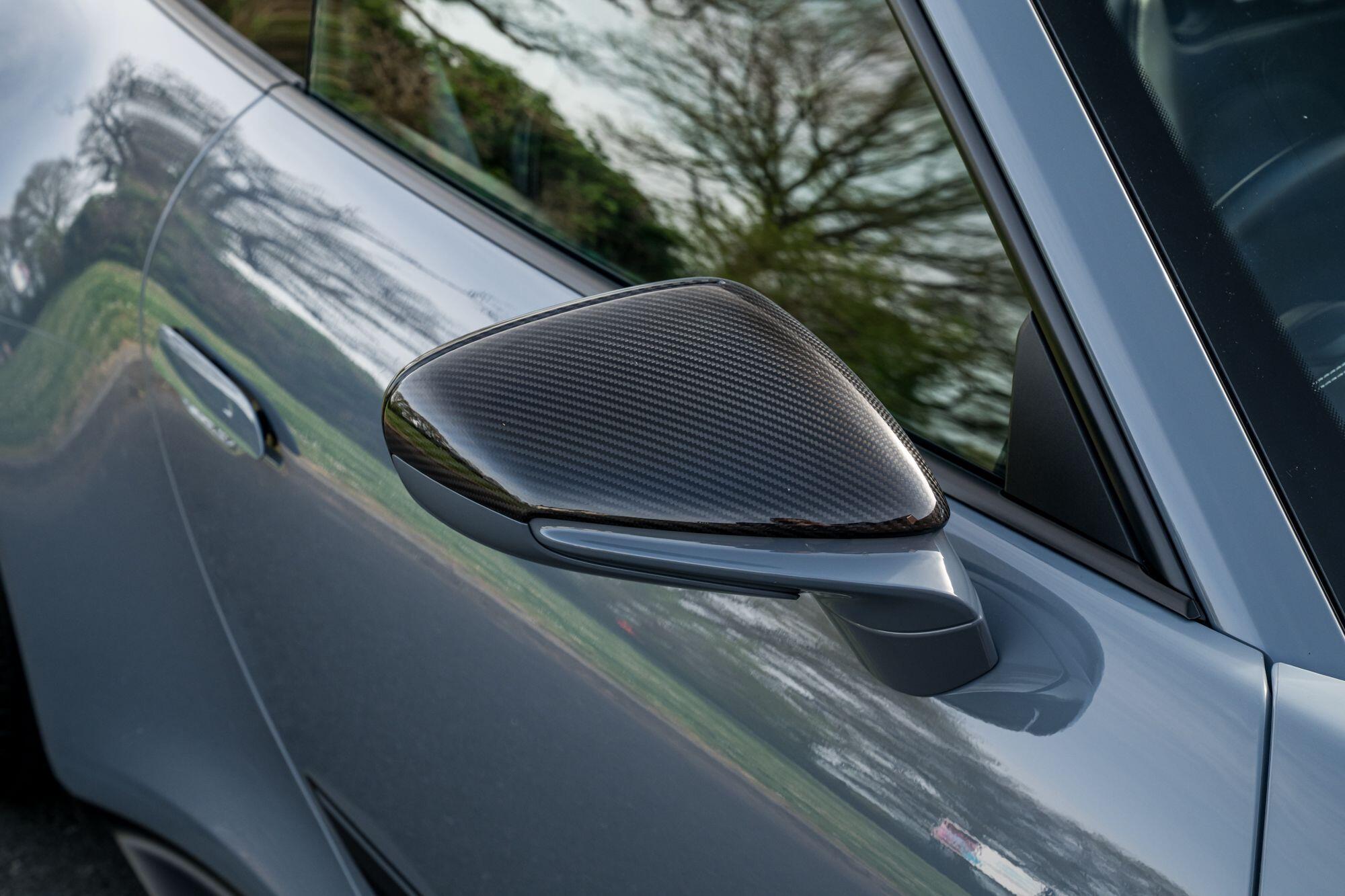 Porsche 911 view 21