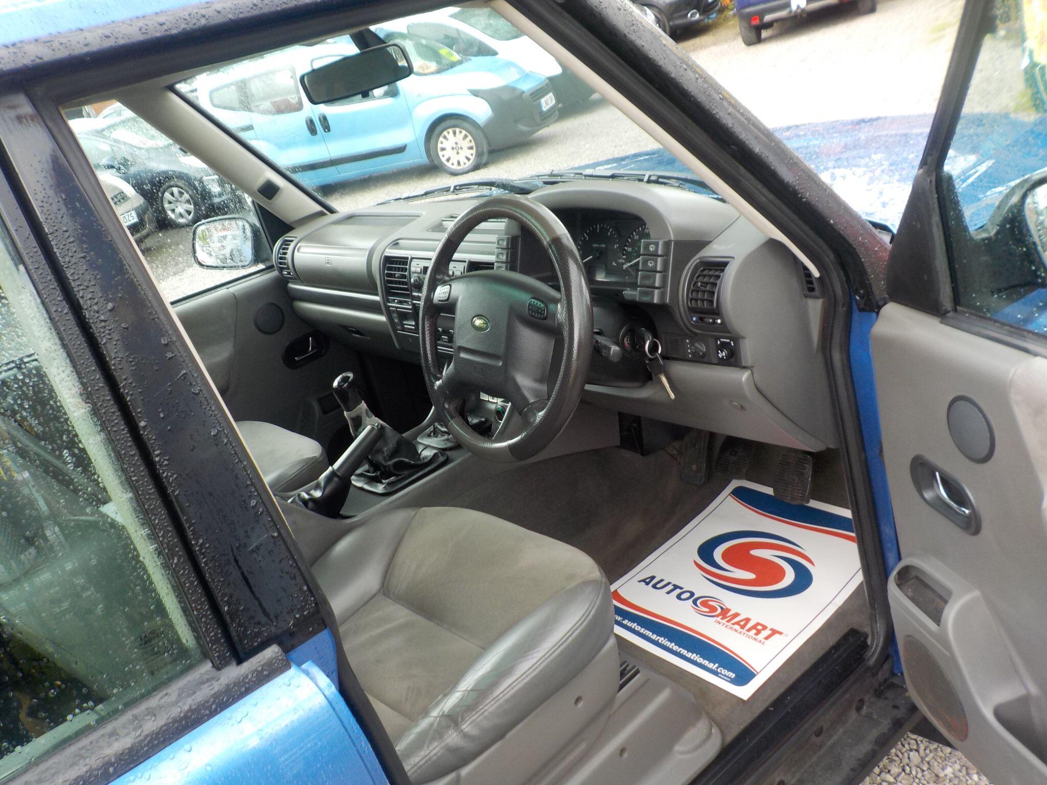 Land Rover Discovery 2.5 TD5 XS Station Wagon 5dr Diesel Manual (5 Seats) (262 g/km, 136 bhp)