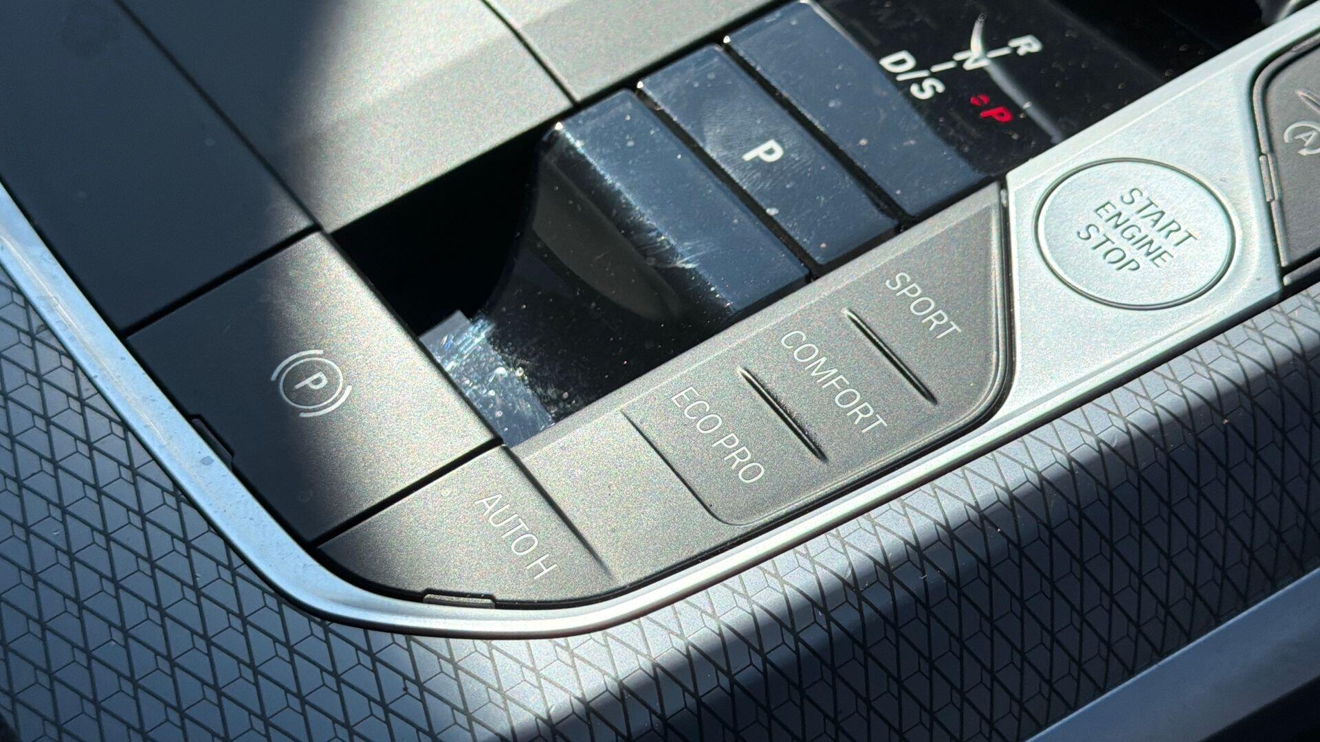 BMW 3 Series view 19