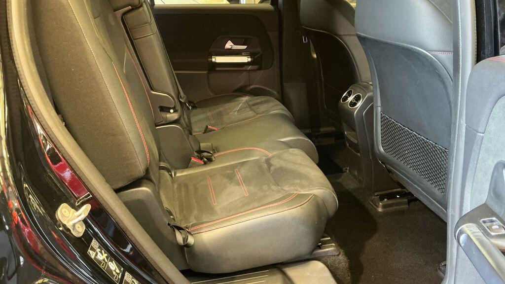 Mercedes-Benz Eqb view 10