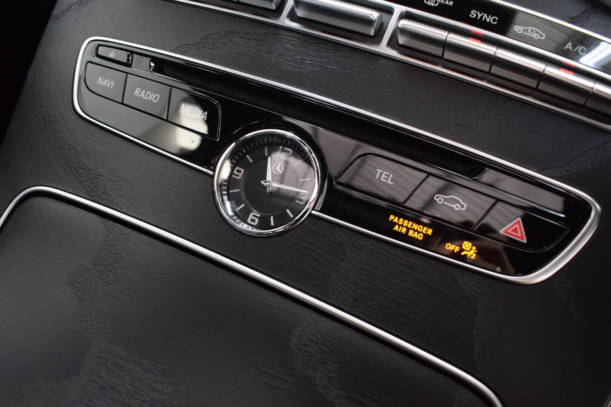 Mercedes-Benz C-Class view 18