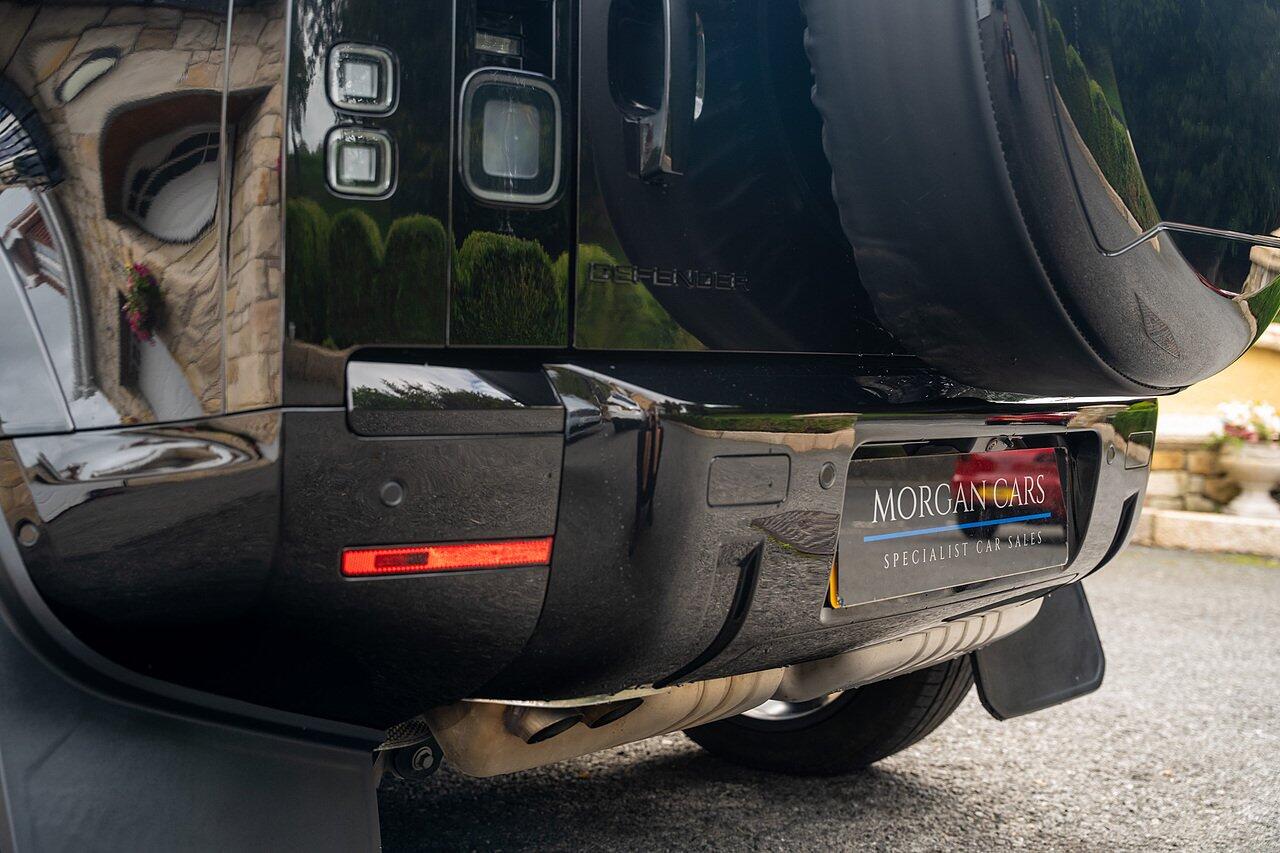 Land Rover Defender view 13