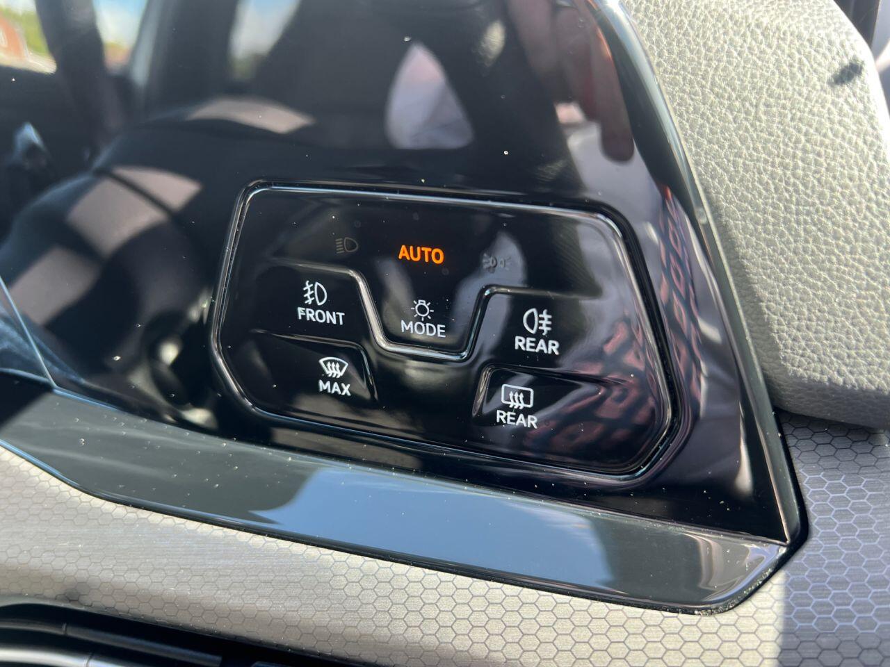 Volkswagen Golf view 26