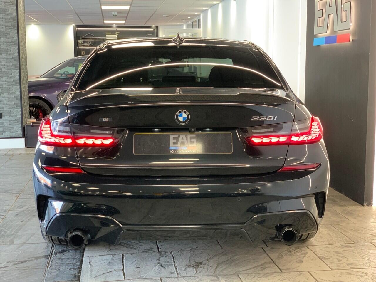 BMW 3 Series view 5