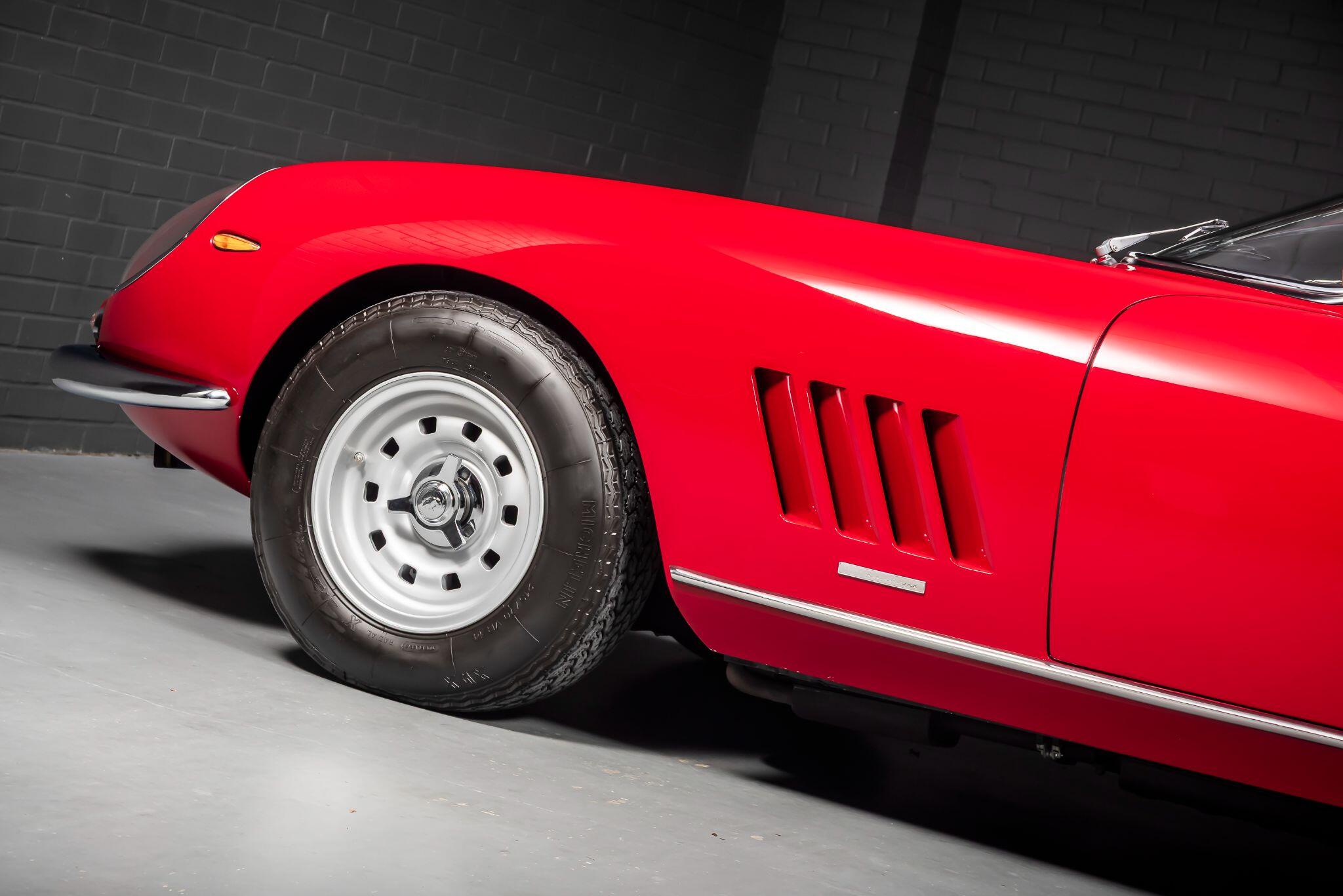 Ferrari 275 view 42