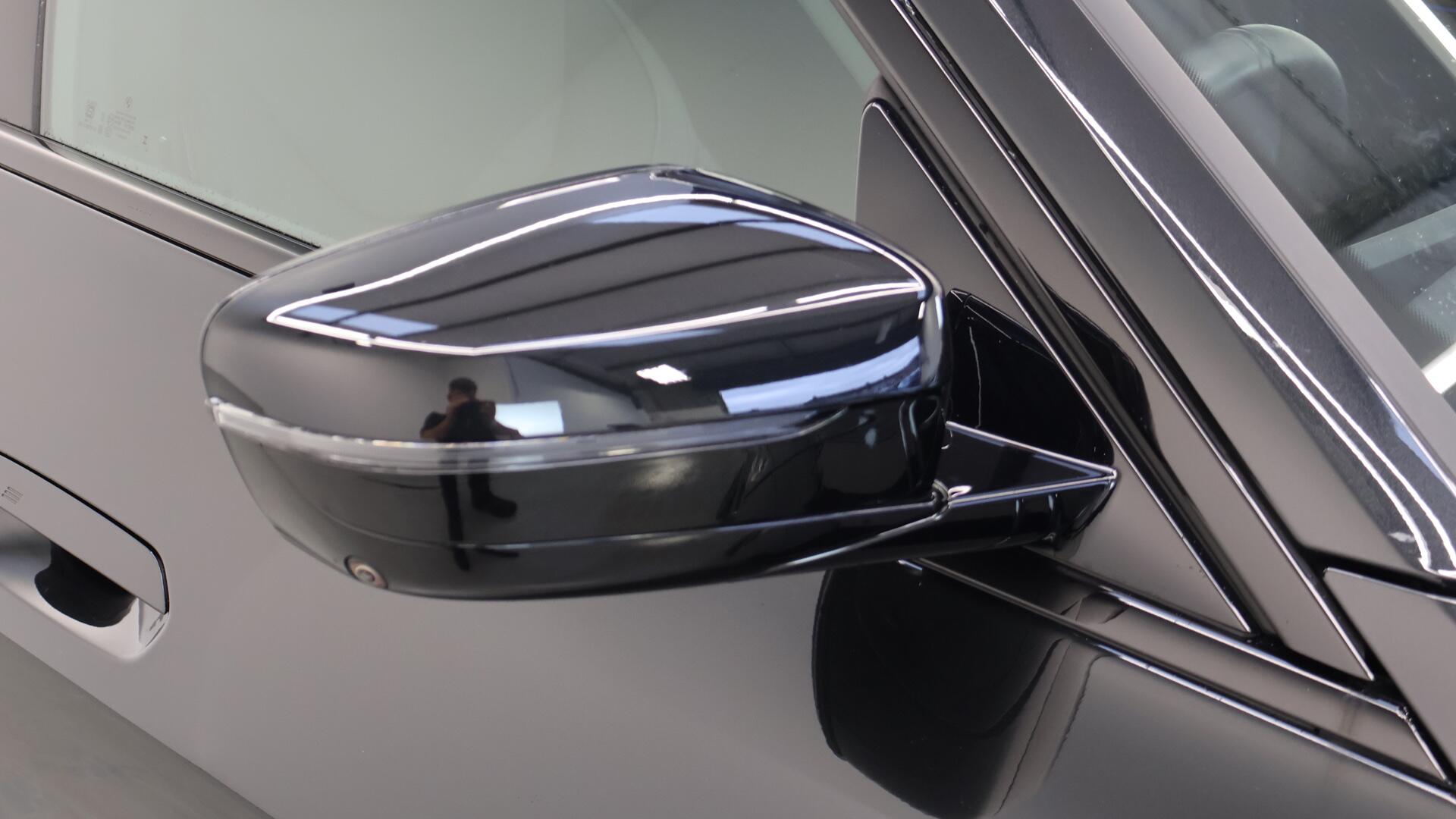BMW i4 view 22
