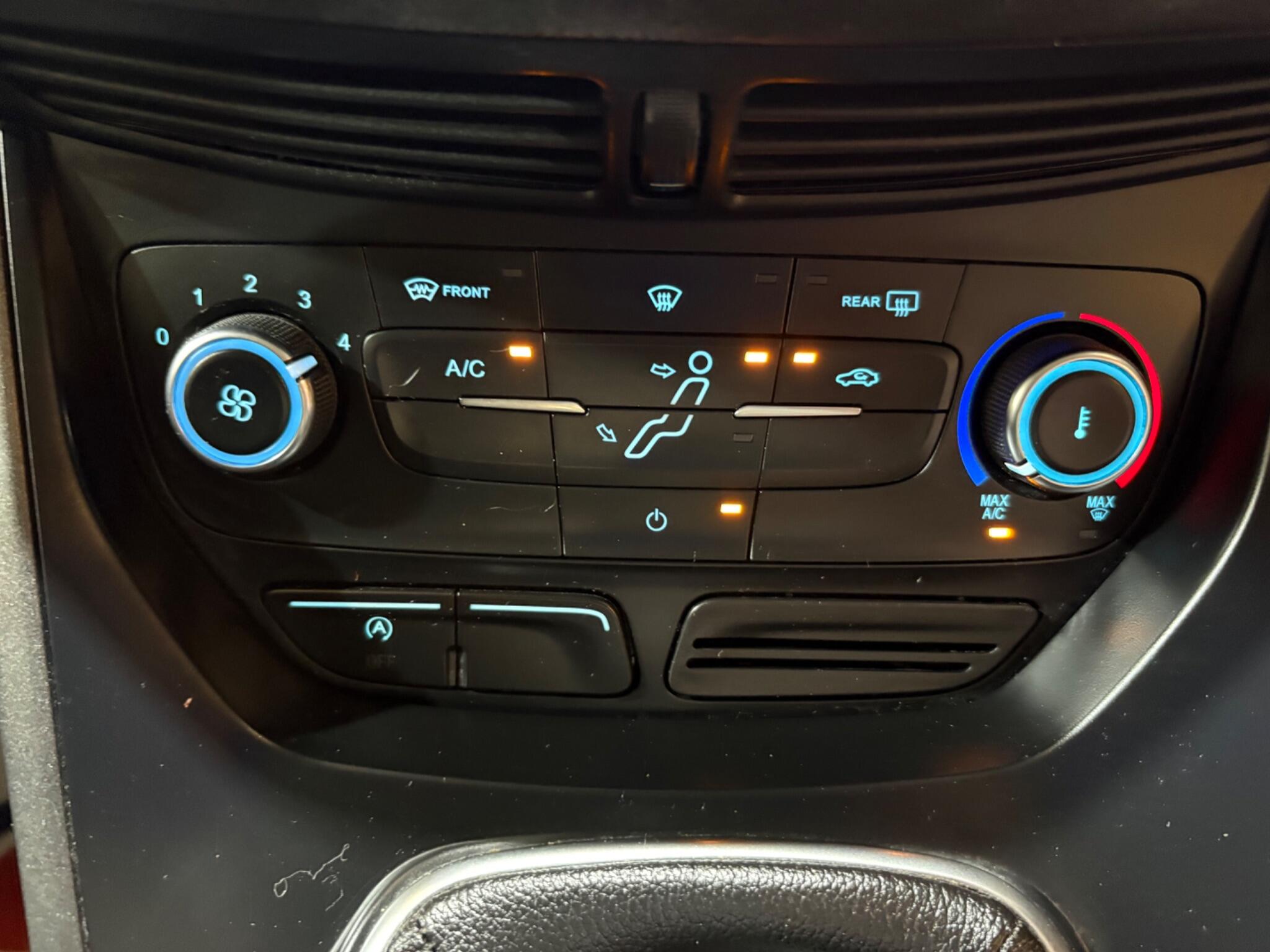 Ford Grand C-Max view 30