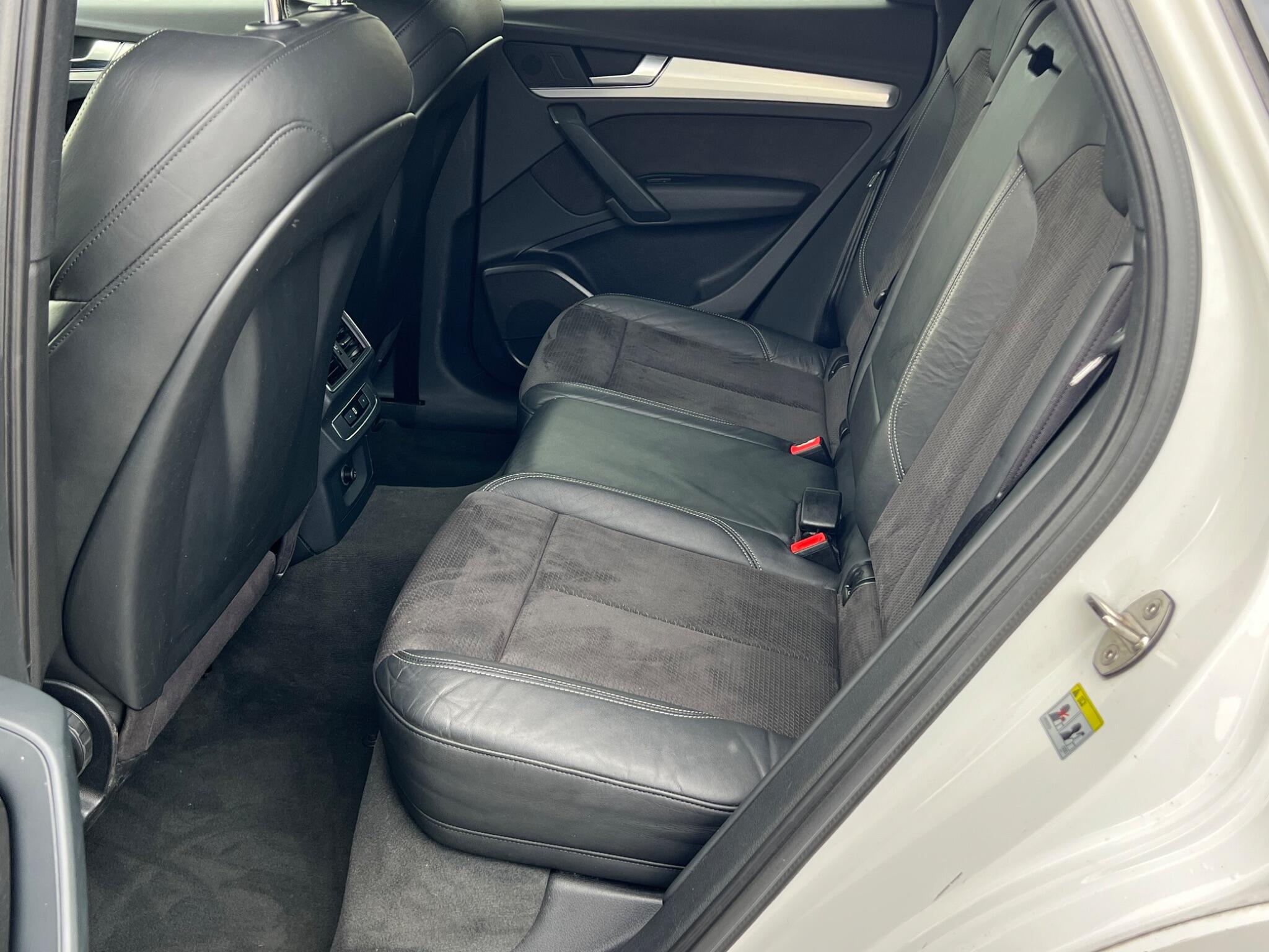 Audi Q5 view 17
