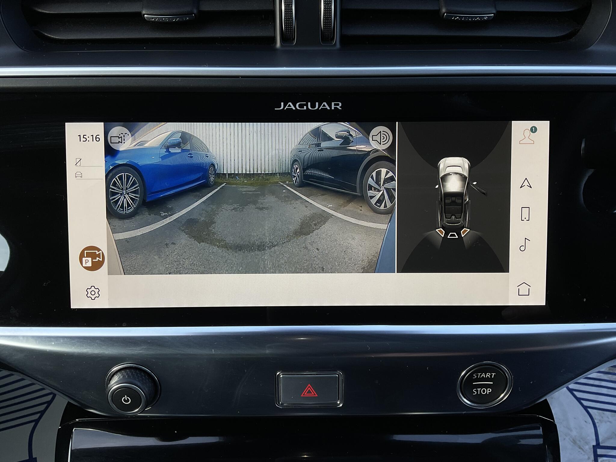 Jaguar I-Pace view 20
