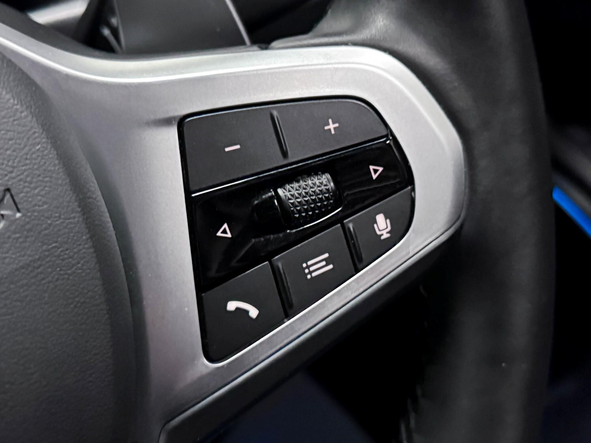 BMW 3 Series view 18