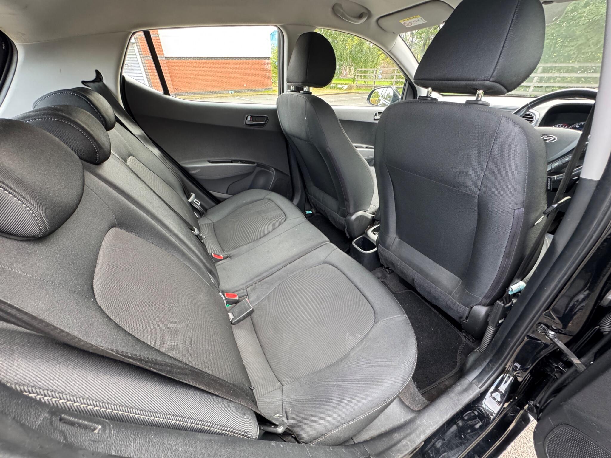 Hyundai I10 view 26
