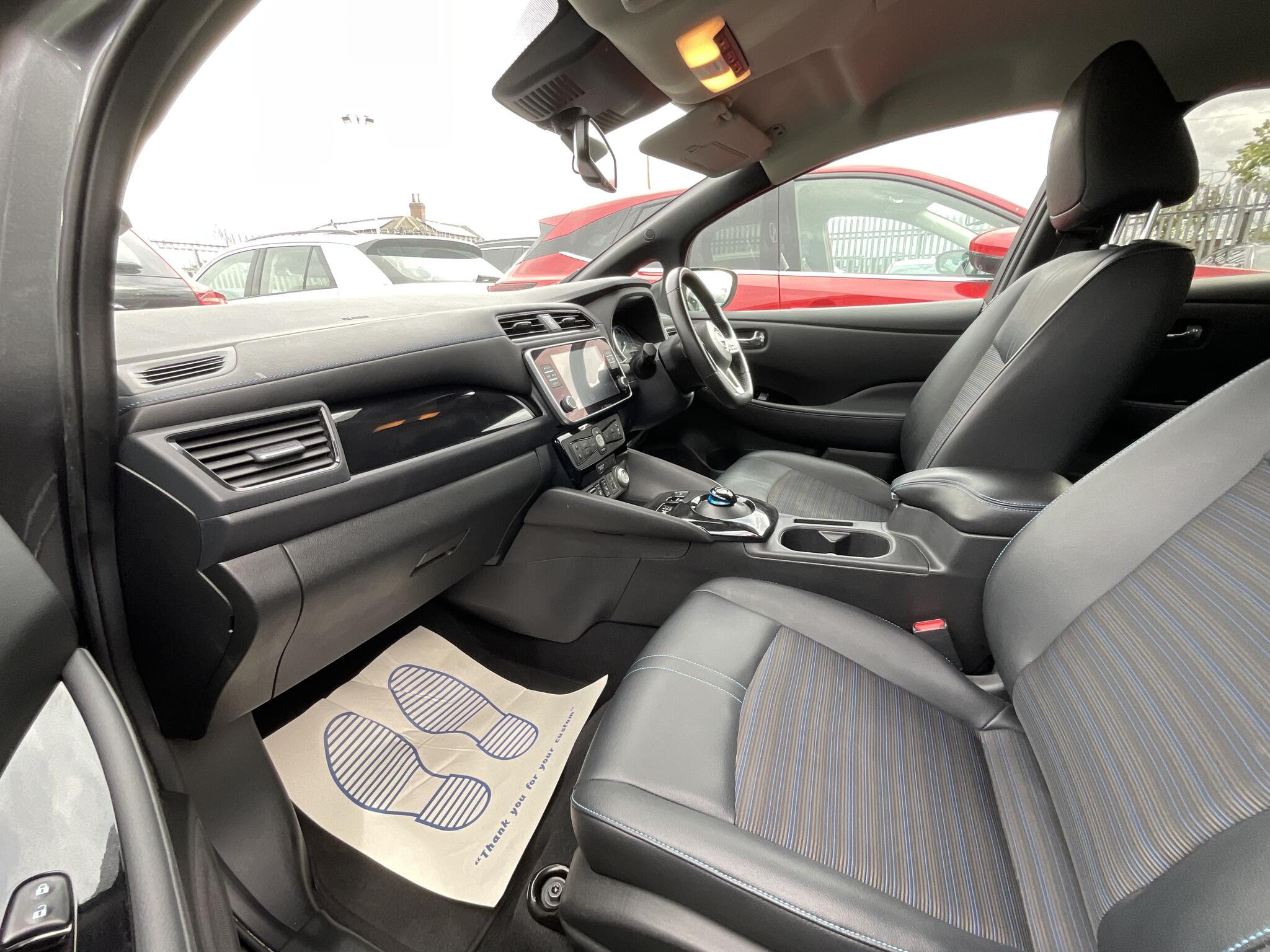Nissan Leaf view 18
