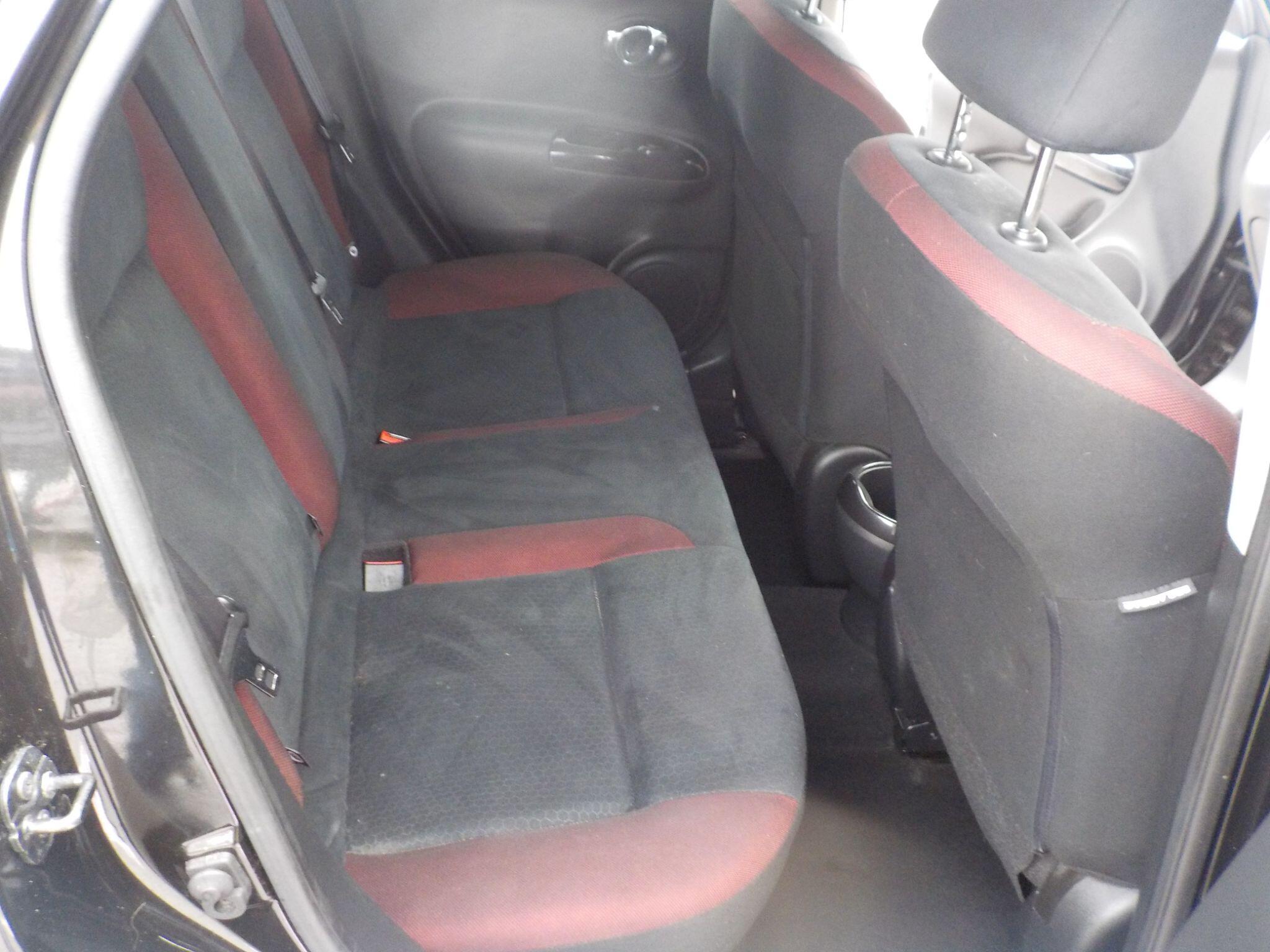 Nissan Juke 1.6 n-tec Euro 5 5dr (17in Alloy)