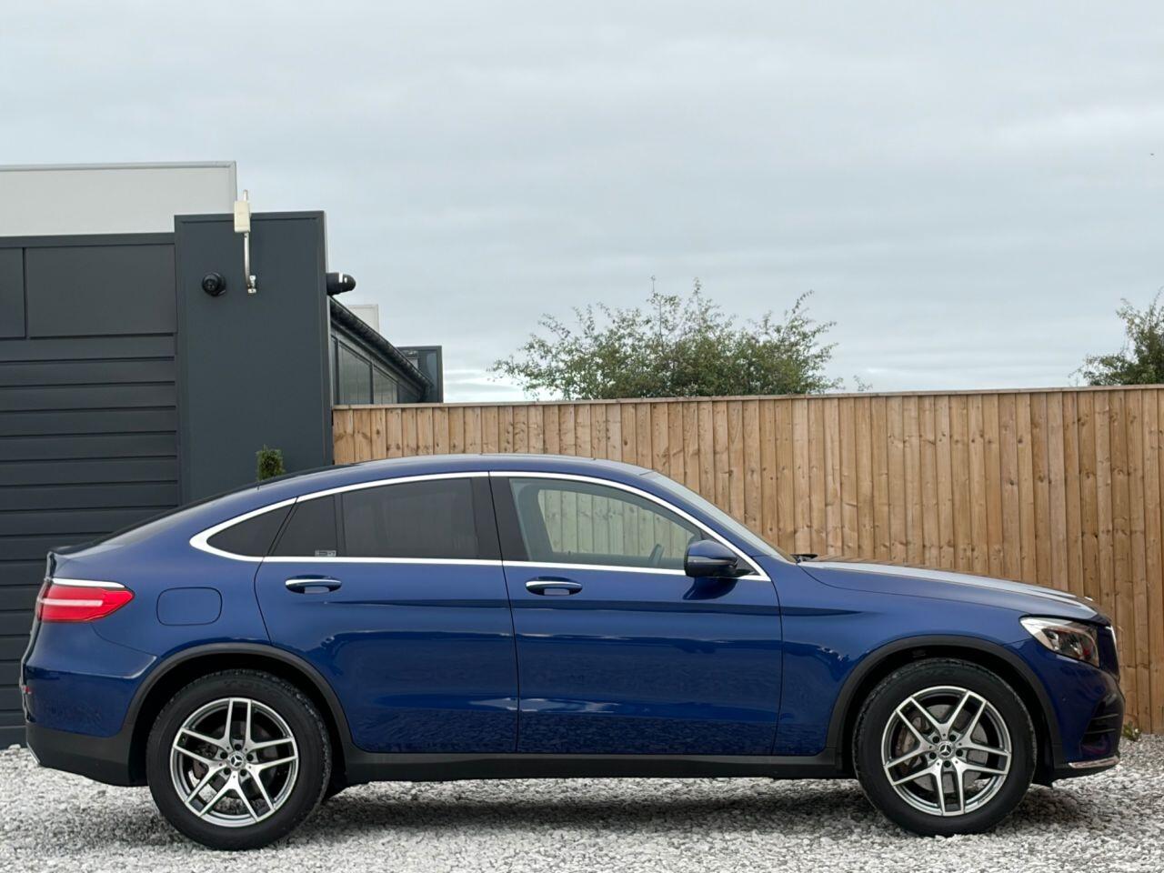 Mercedes-Benz GLC view 11
