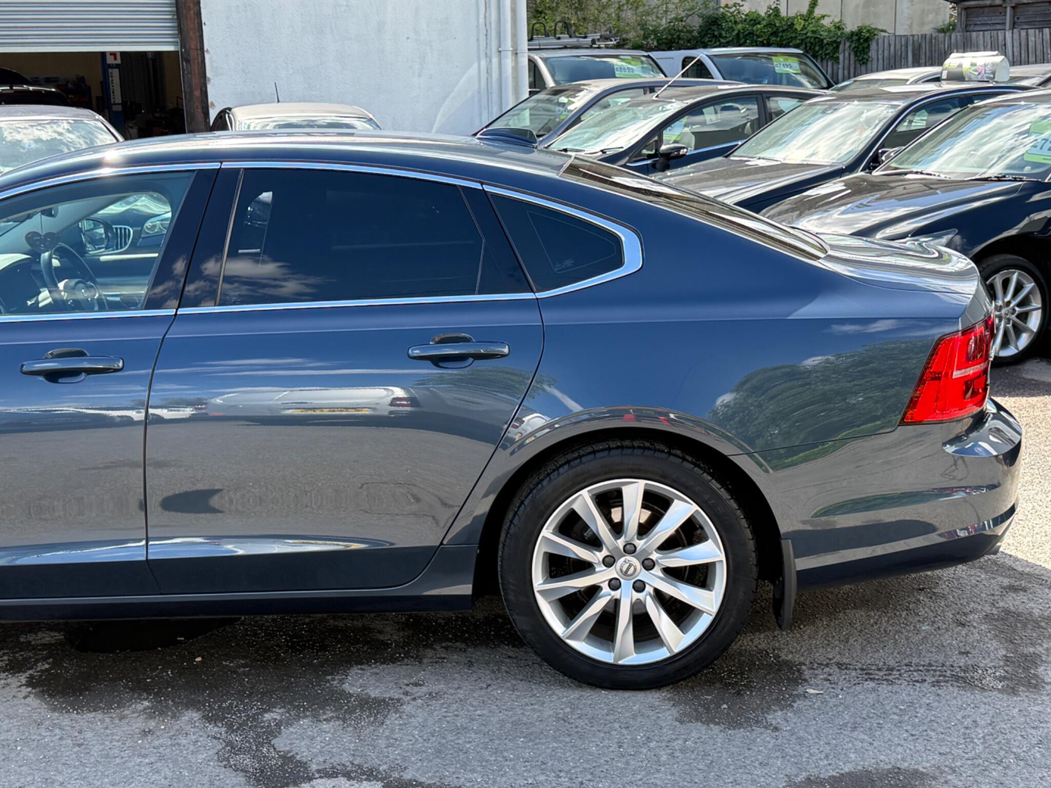 Volvo S90 - Image 13