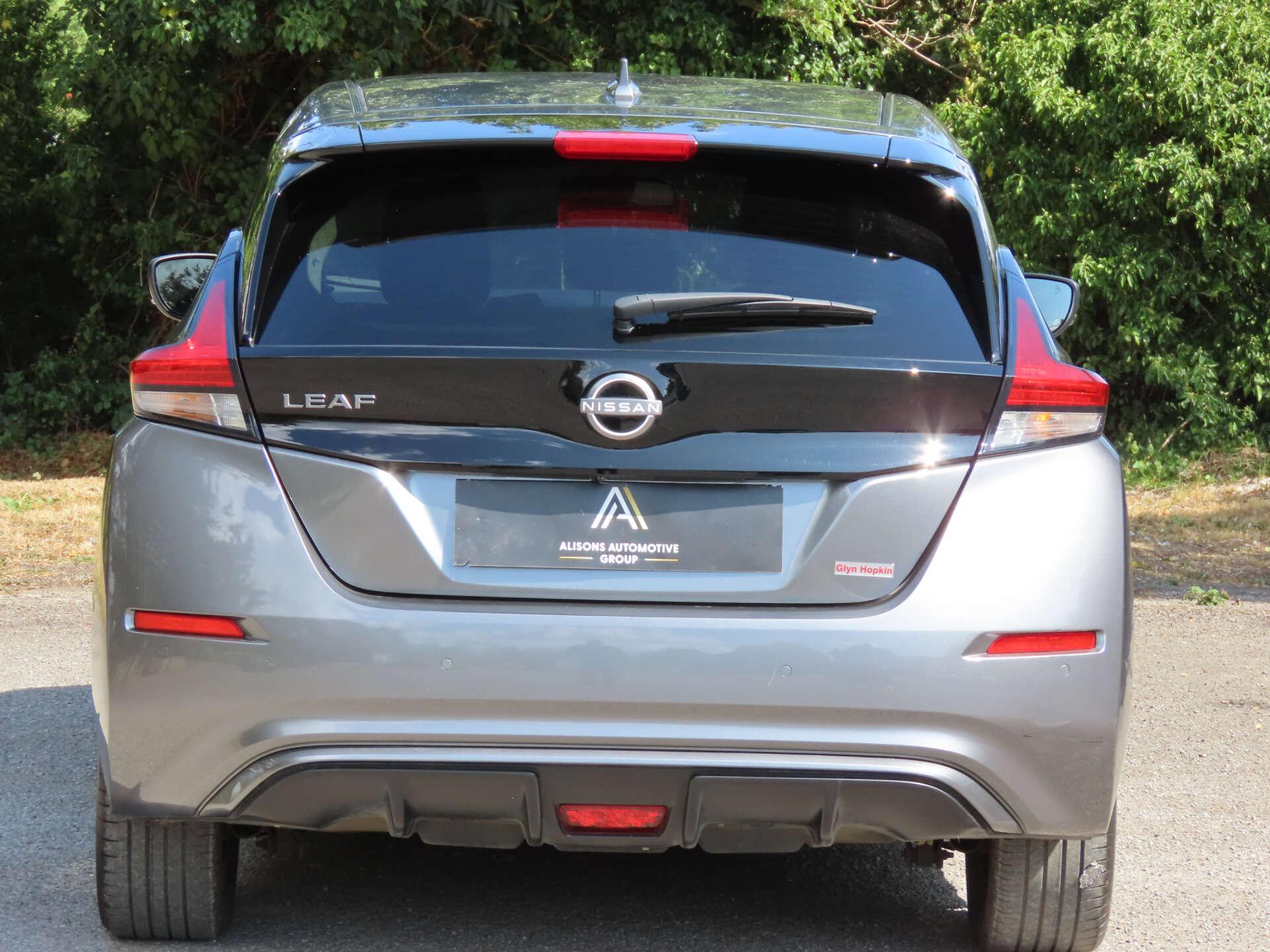 Nissan Leaf view 5