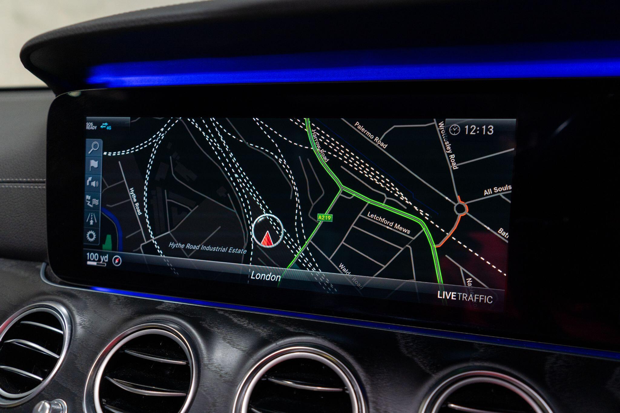 Mercedes-Benz E-Class view 27
