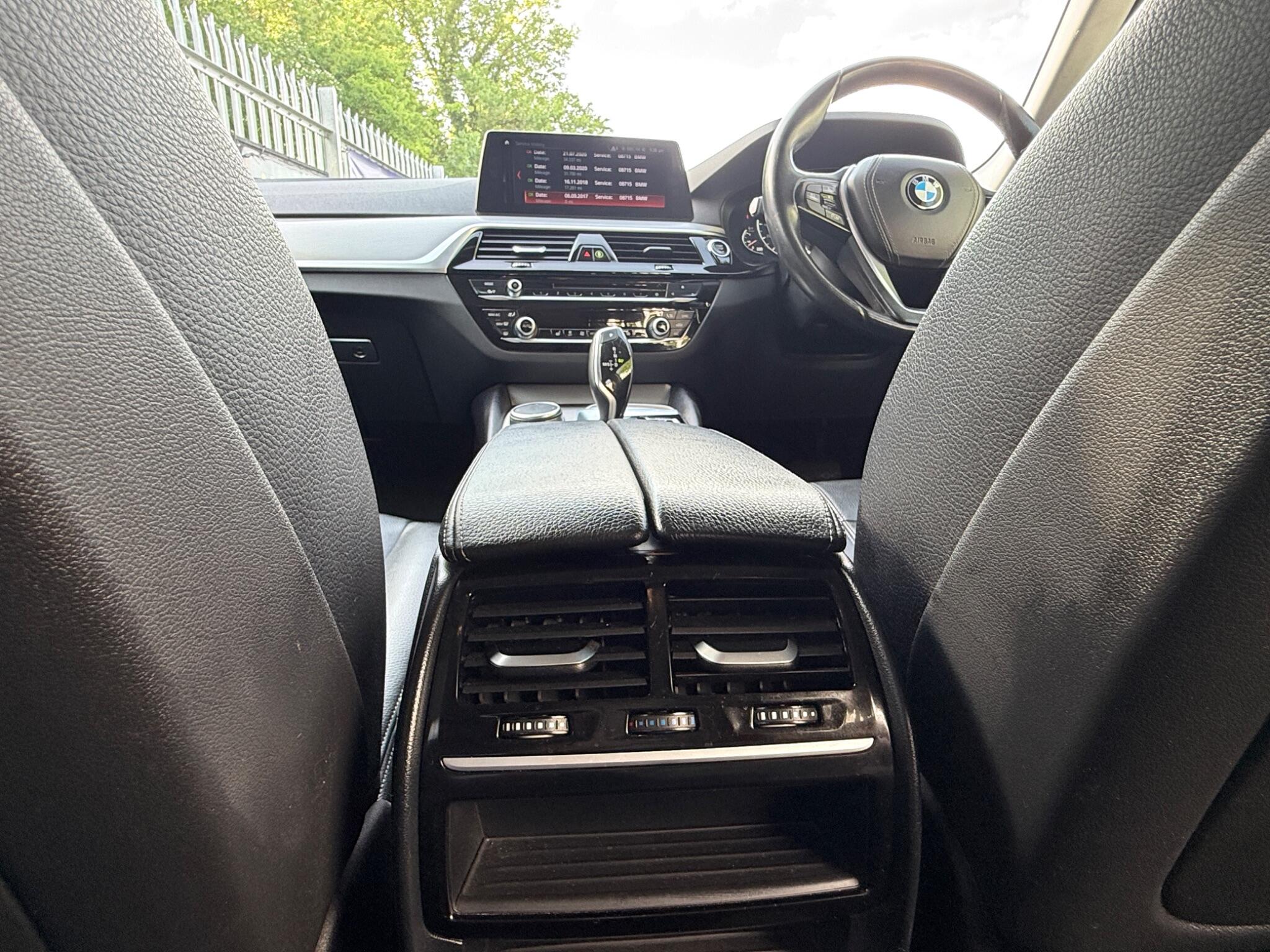 2017 BMW 5 Series image 22