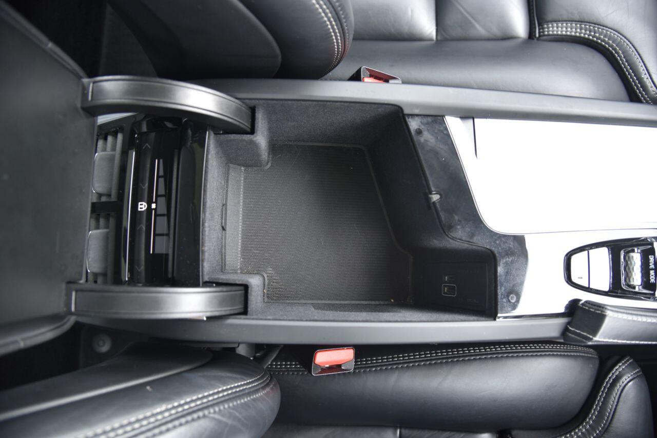 Volvo XC90 view 39