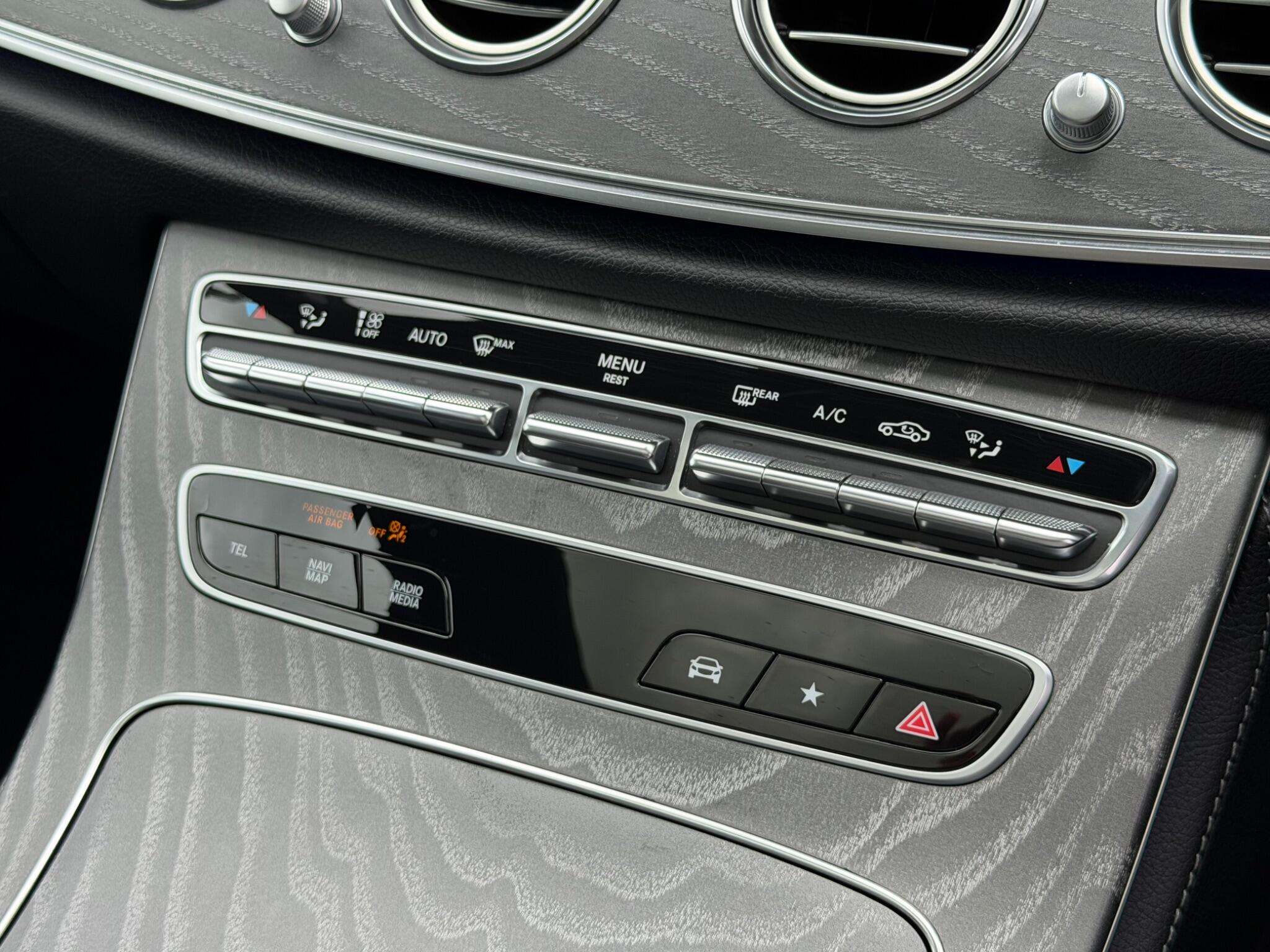 Mercedes-Benz E-Class view 39