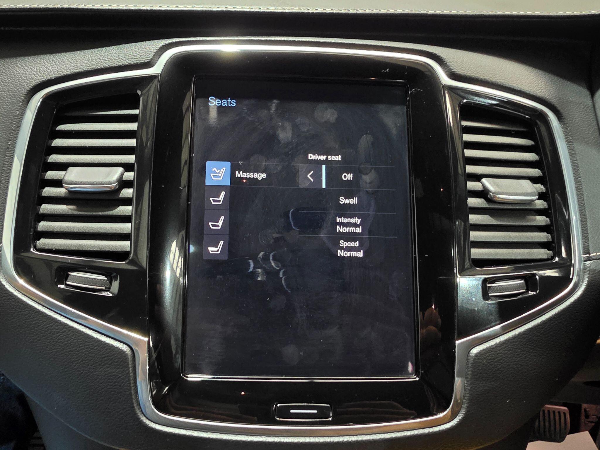 Volvo XC90 view 14