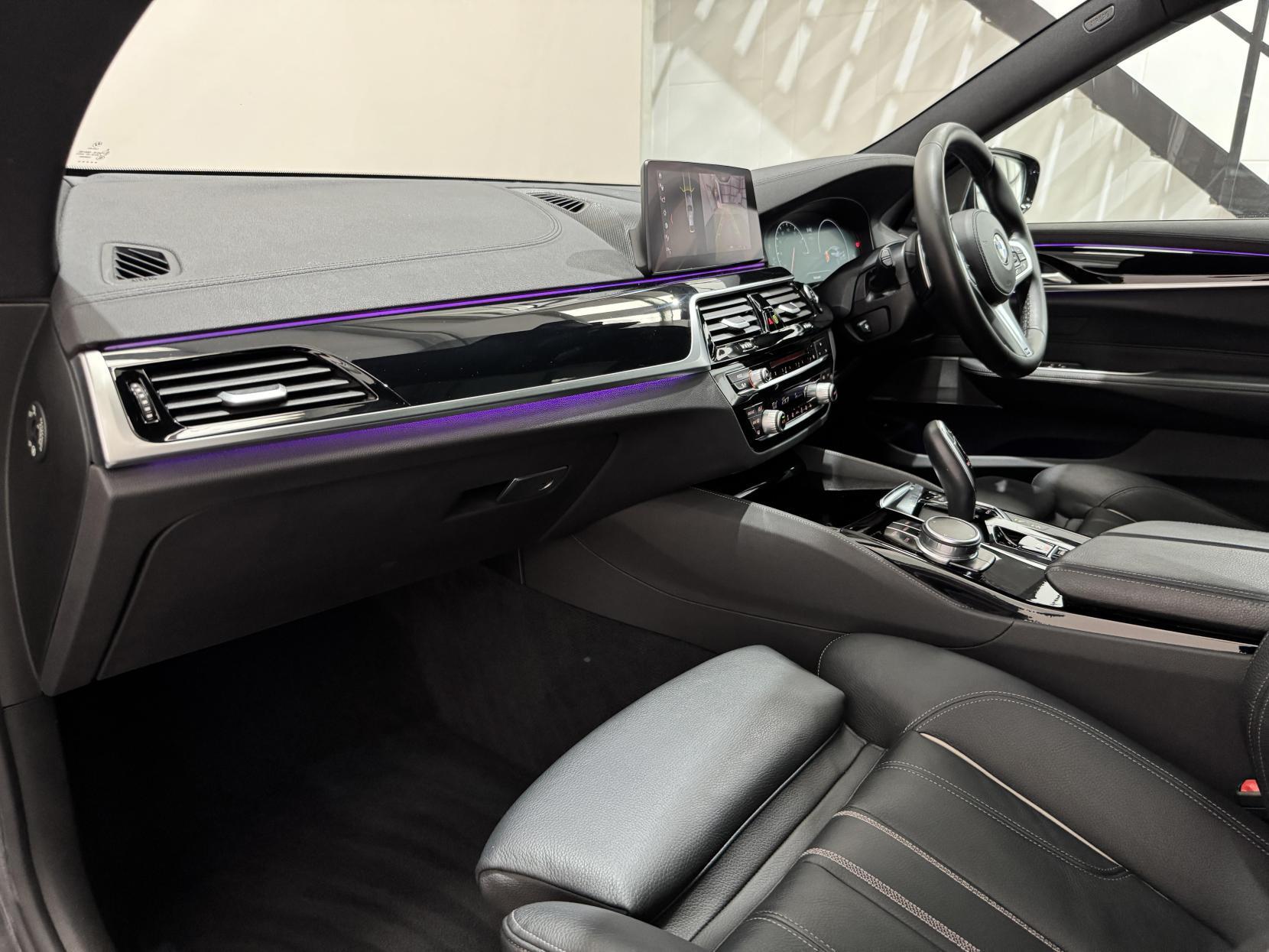 BMW 6 Series view 59