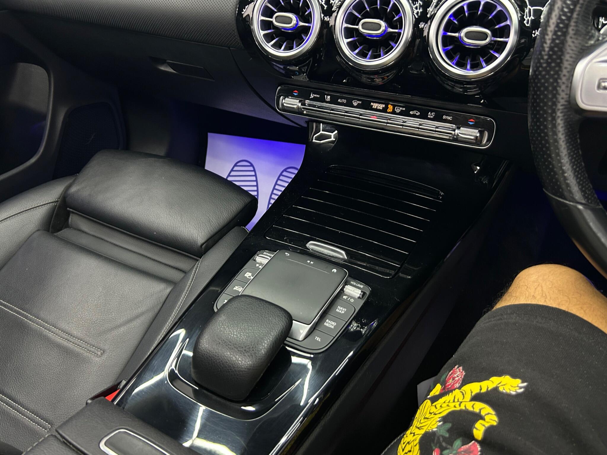 Mercedes-Benz Cla view 19