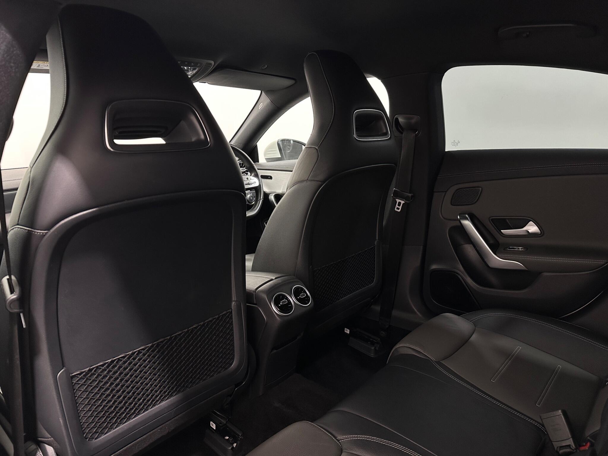 Mercedes-Benz Cla view 40