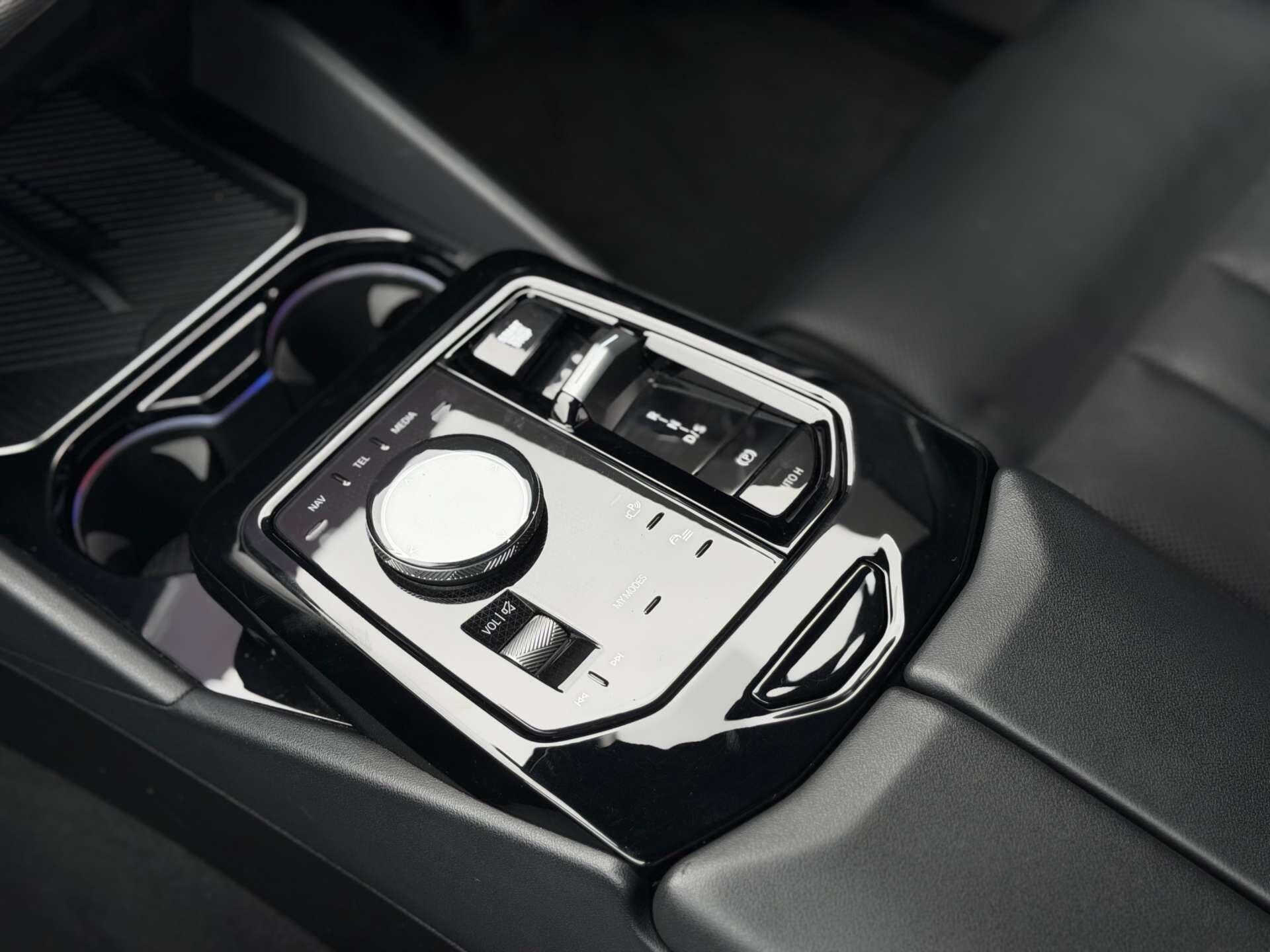 BMW 5 Series view 45