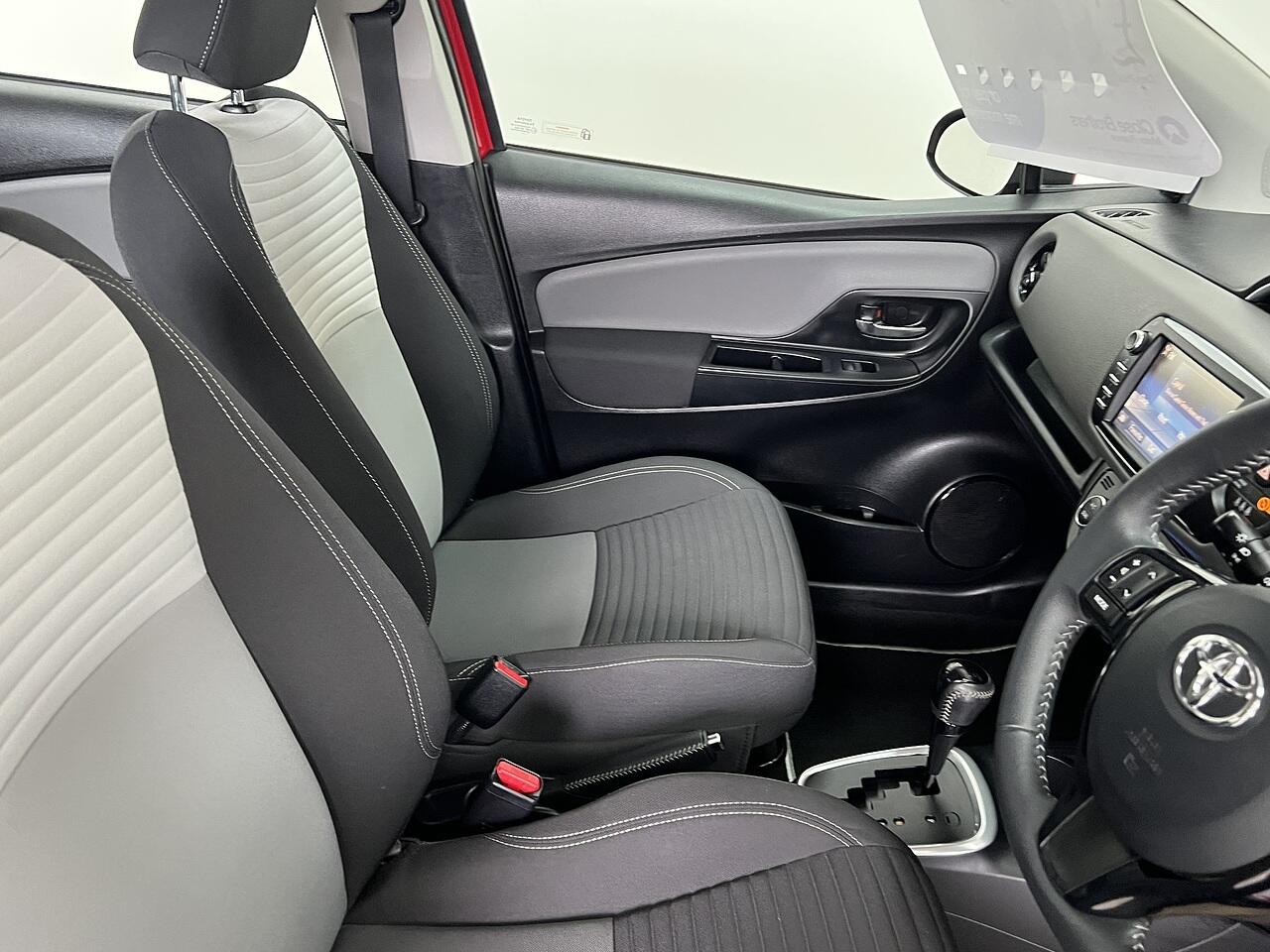 Toyota Yaris view 8