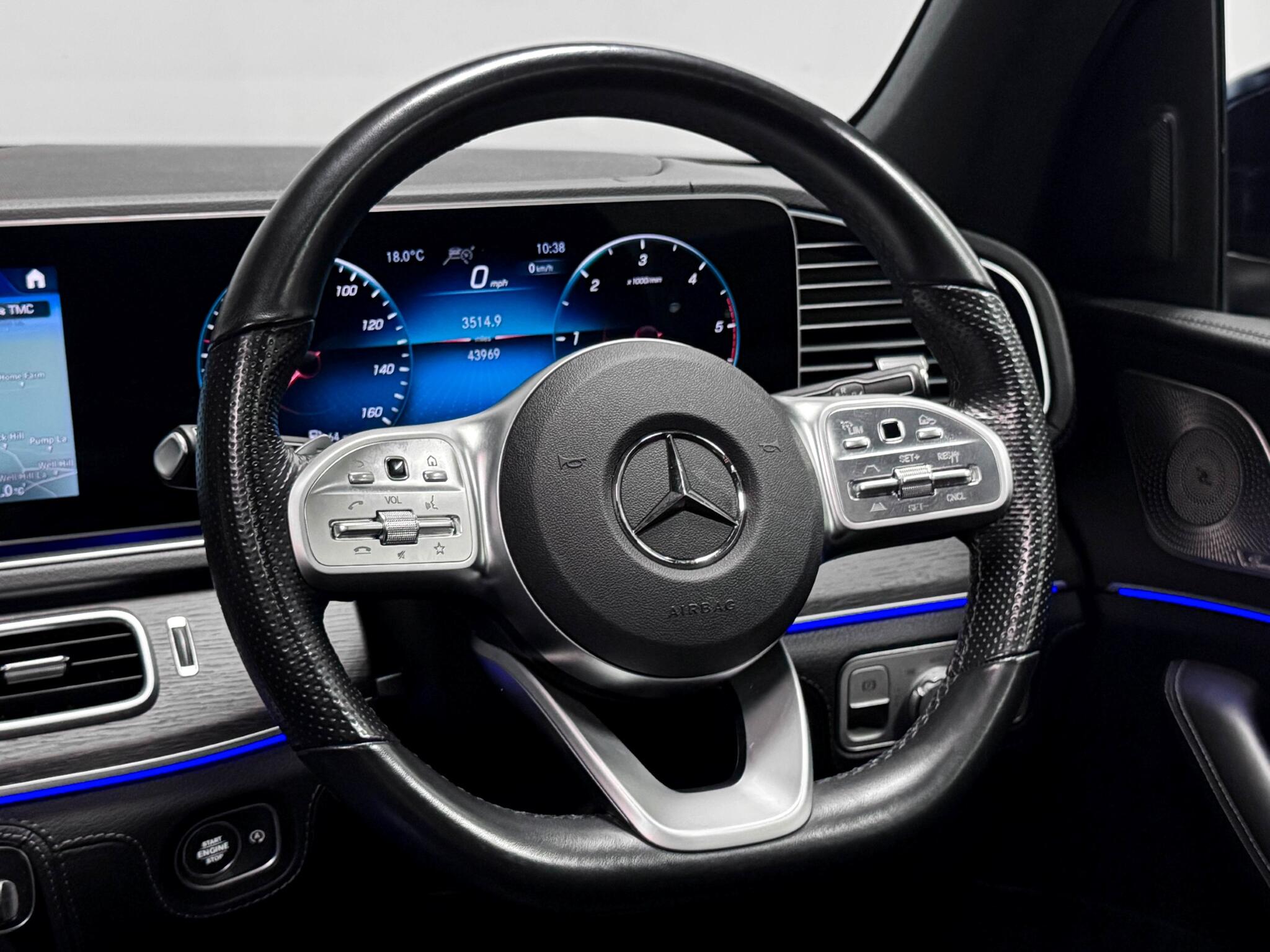 Mercedes-Benz GLE view 21