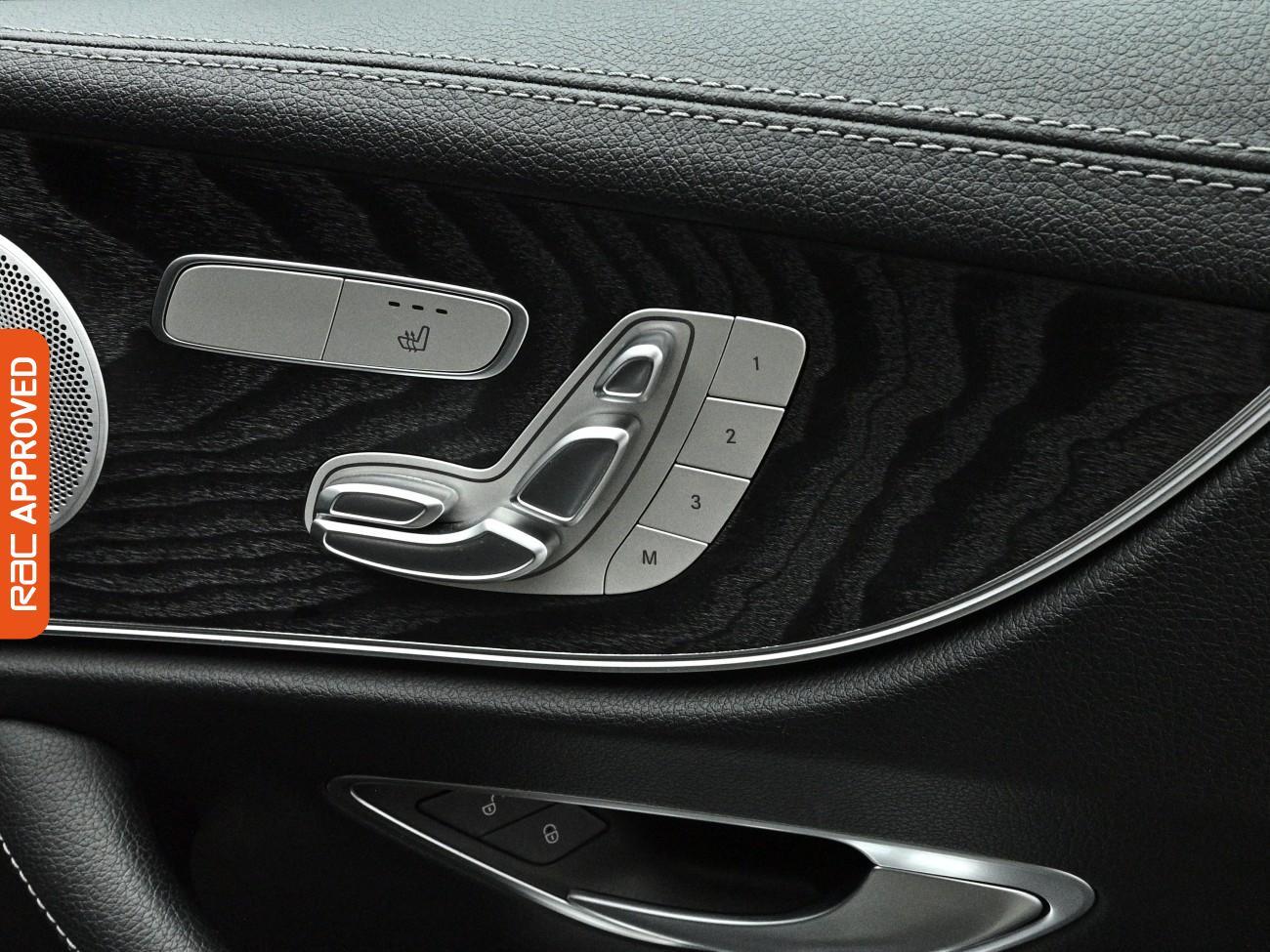 Mercedes-Benz E-Class view 18