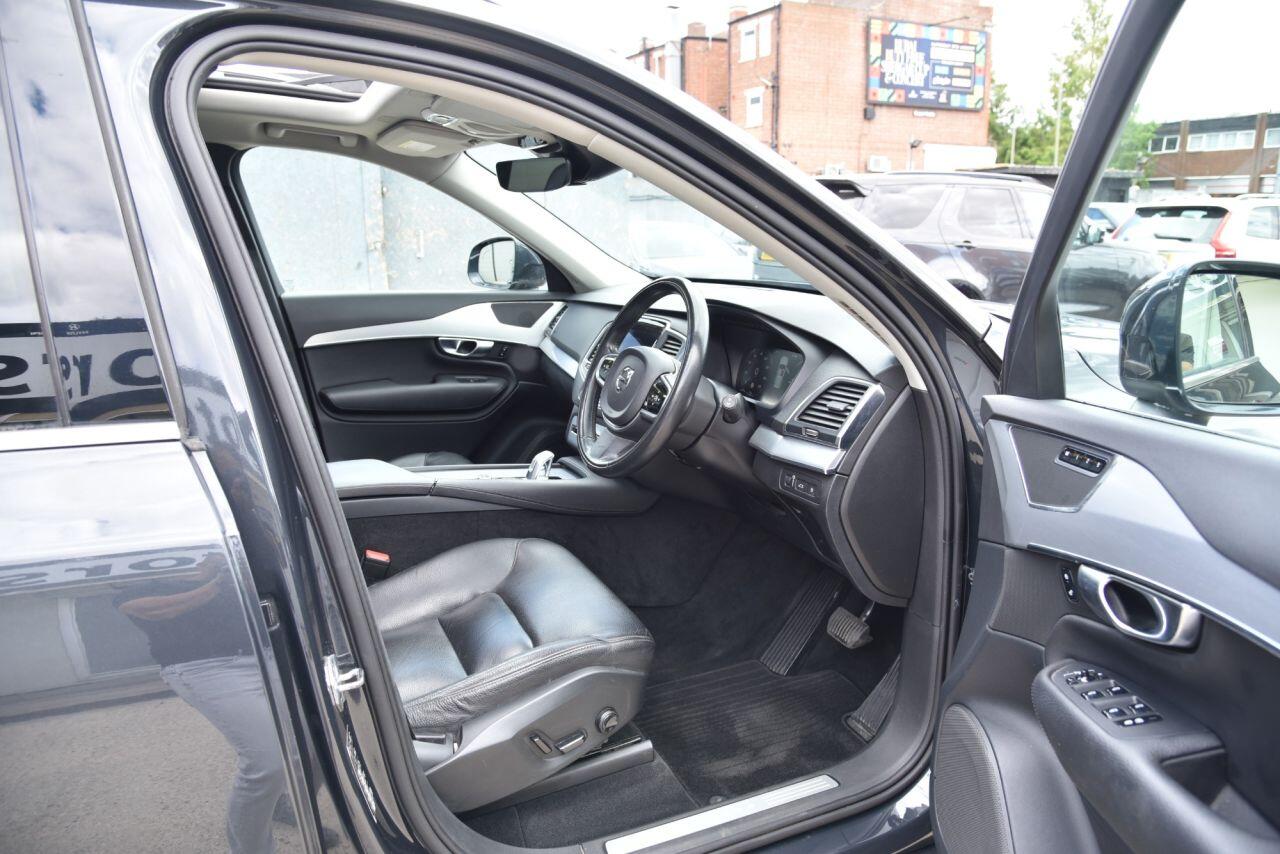 Volvo XC90 view 21