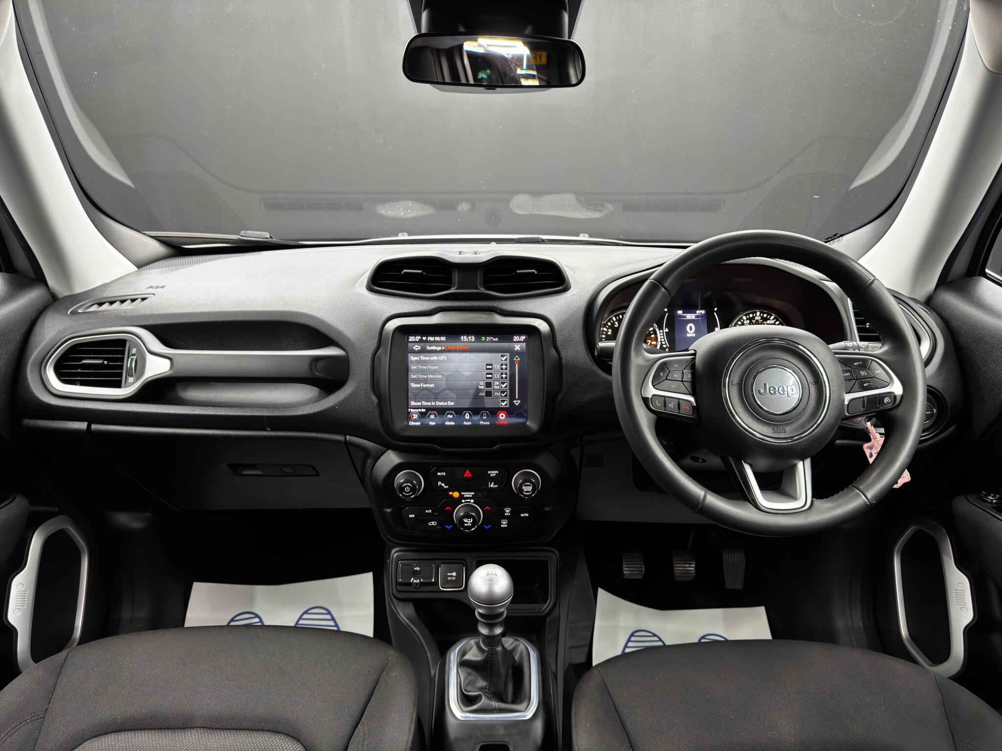 Jeep Renegade view 10