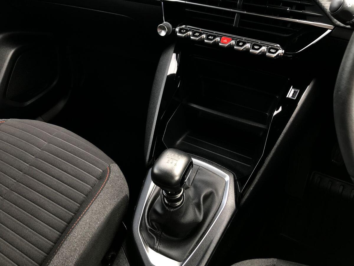 Peugeot 2008 view 21