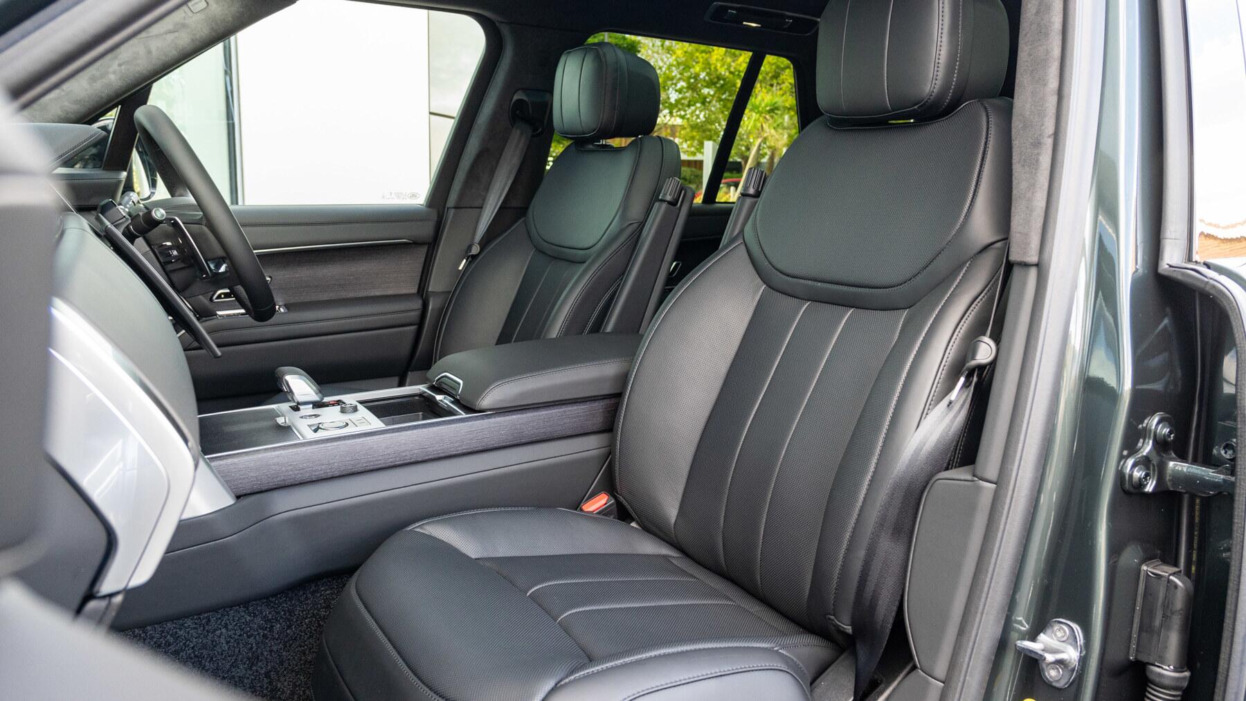 Land Rover Range Rover view 74