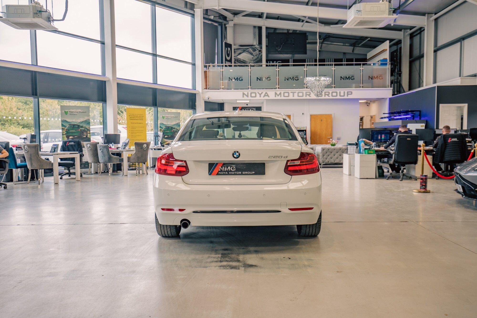 BMW 2 Series view 28