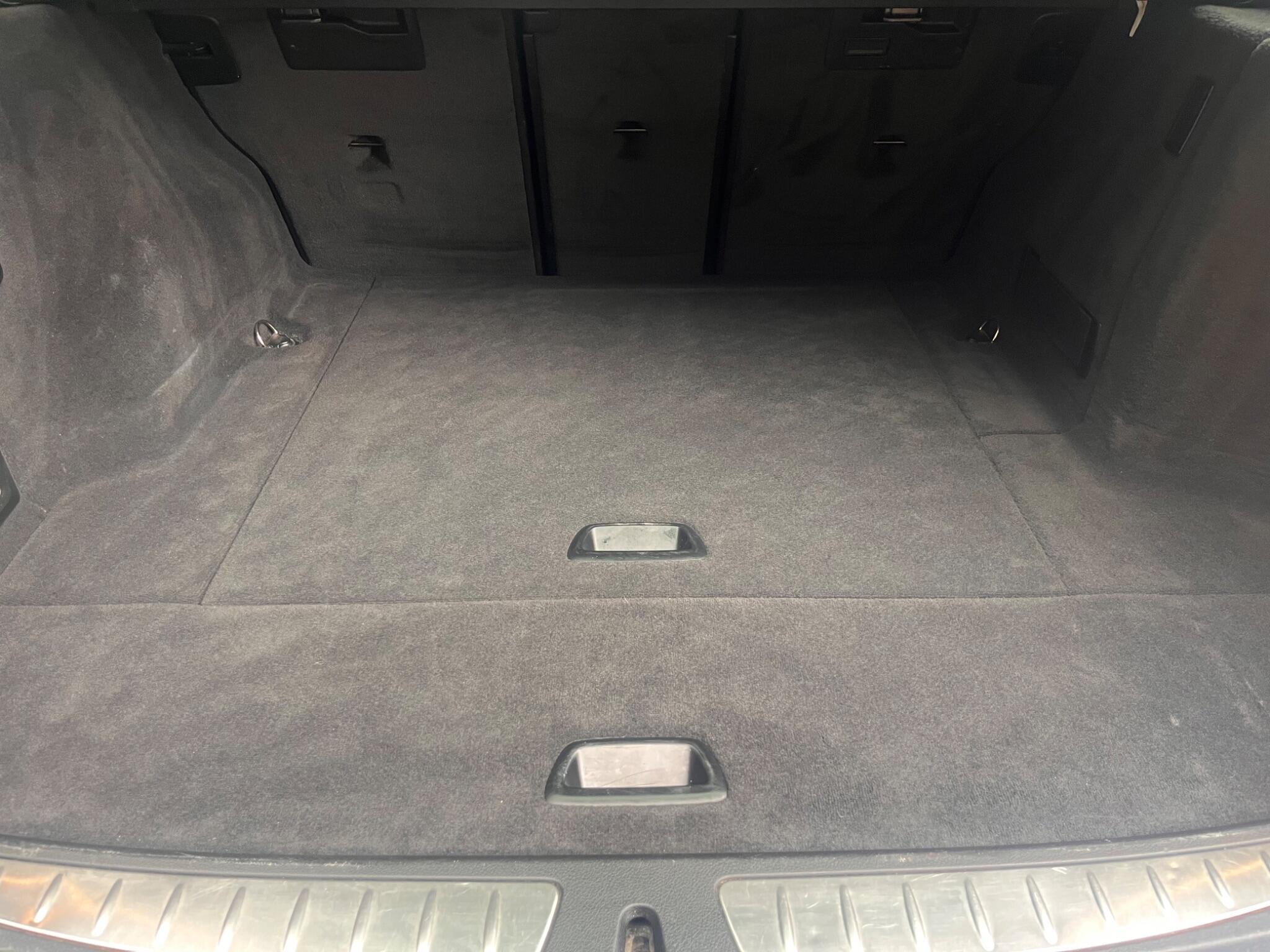 BMW 3 Series view 32