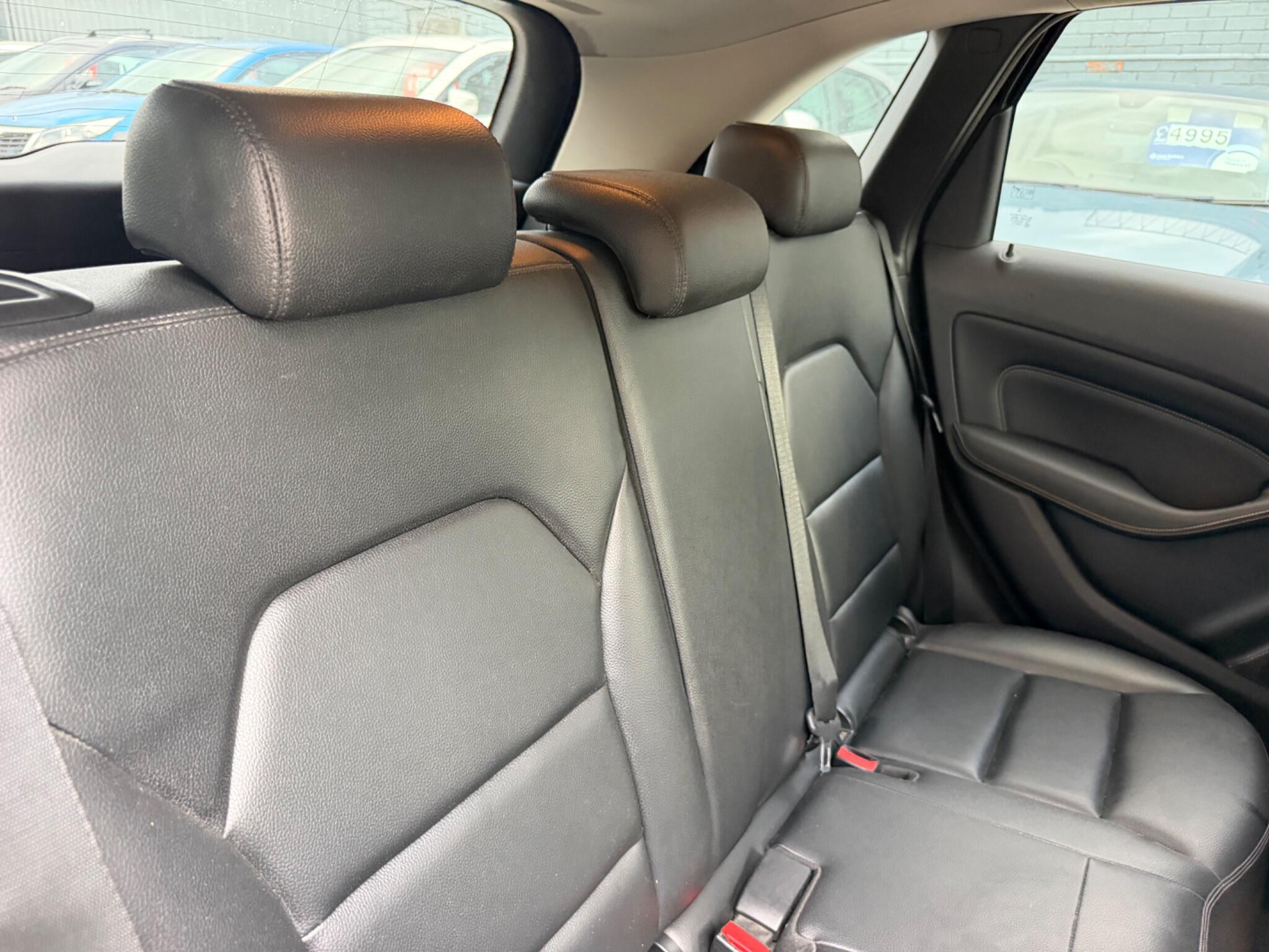 Mercedes-Benz B-Class view 22