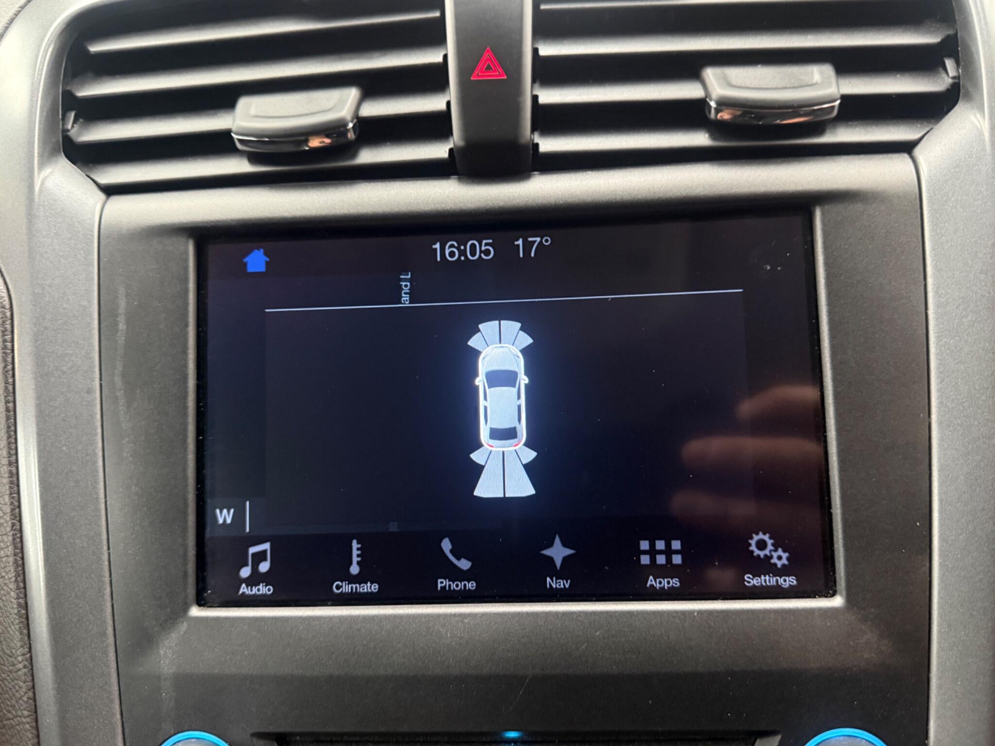 Ford Mondeo view 22