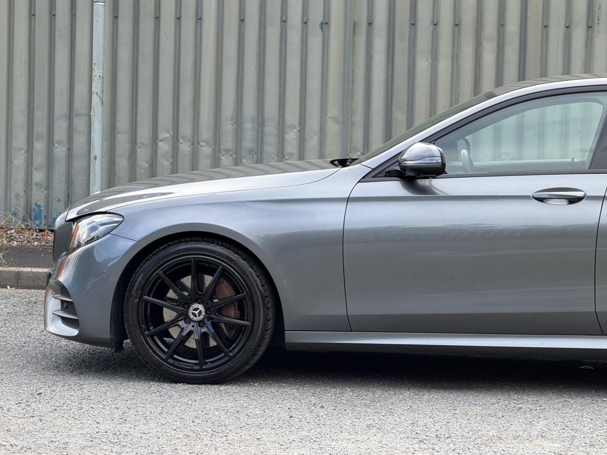 Mercedes-Benz E Class view 17