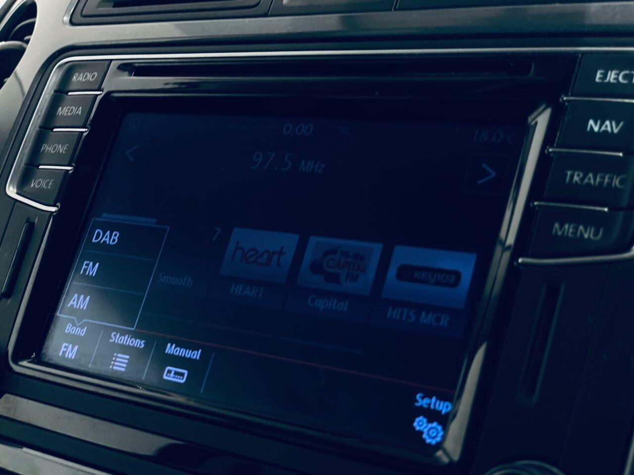 Volkswagen Tiguan view 16