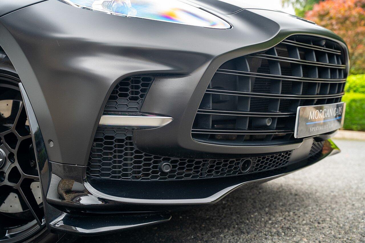 Aston Martin DBX view 36