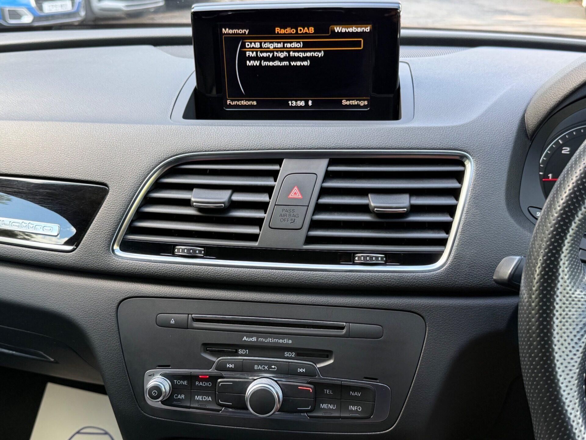 Audi Q3 view 40