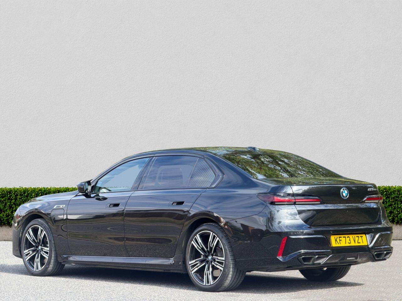 BMW 7 Series view 5