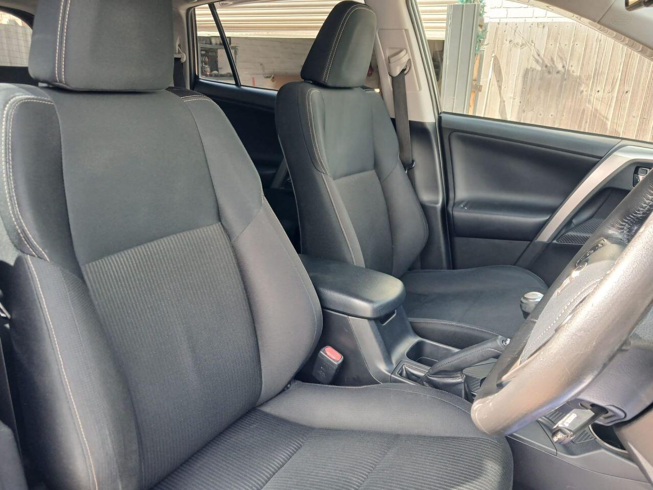 Toyota RAV4 view 37